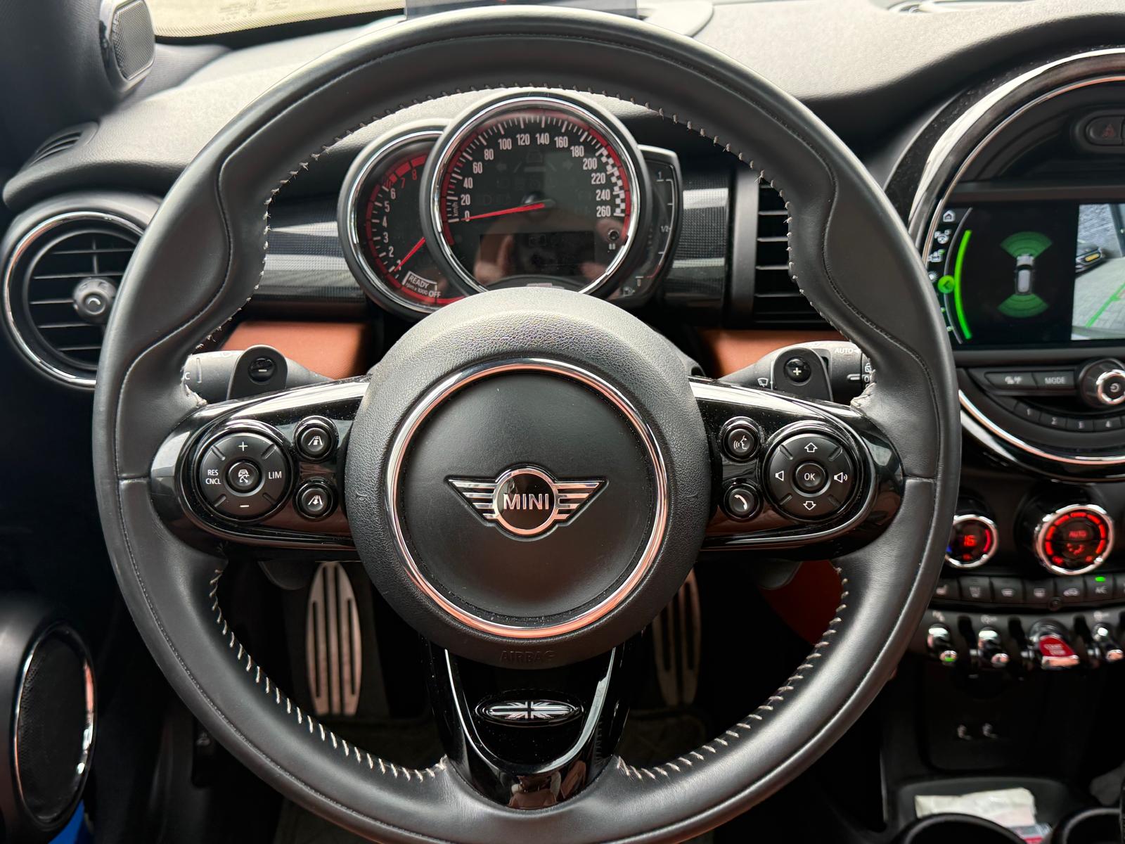 MINI Mini 2.0 John Cooper Works Chili | 1E EIGENAAR | 3/6/12MND GARANTIE | 230PK | PANO | ACC | CARPLAY | LED | HEAD-UP | NAVI | DAB |