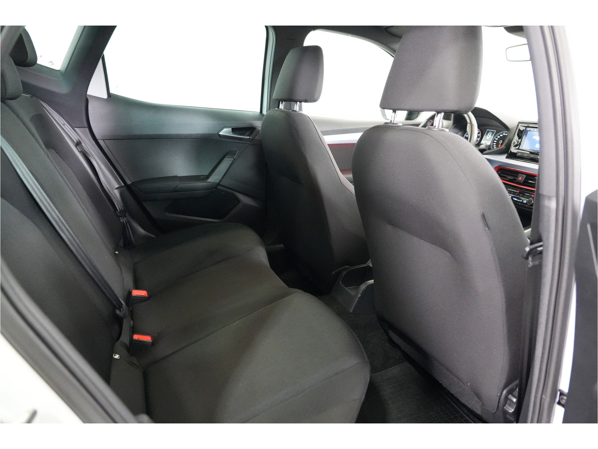 SEAT Arona 1.5 TSI EVO FR Business Intense | 150 pk | Camera | Stl. verw. | Adaptive Cruise |