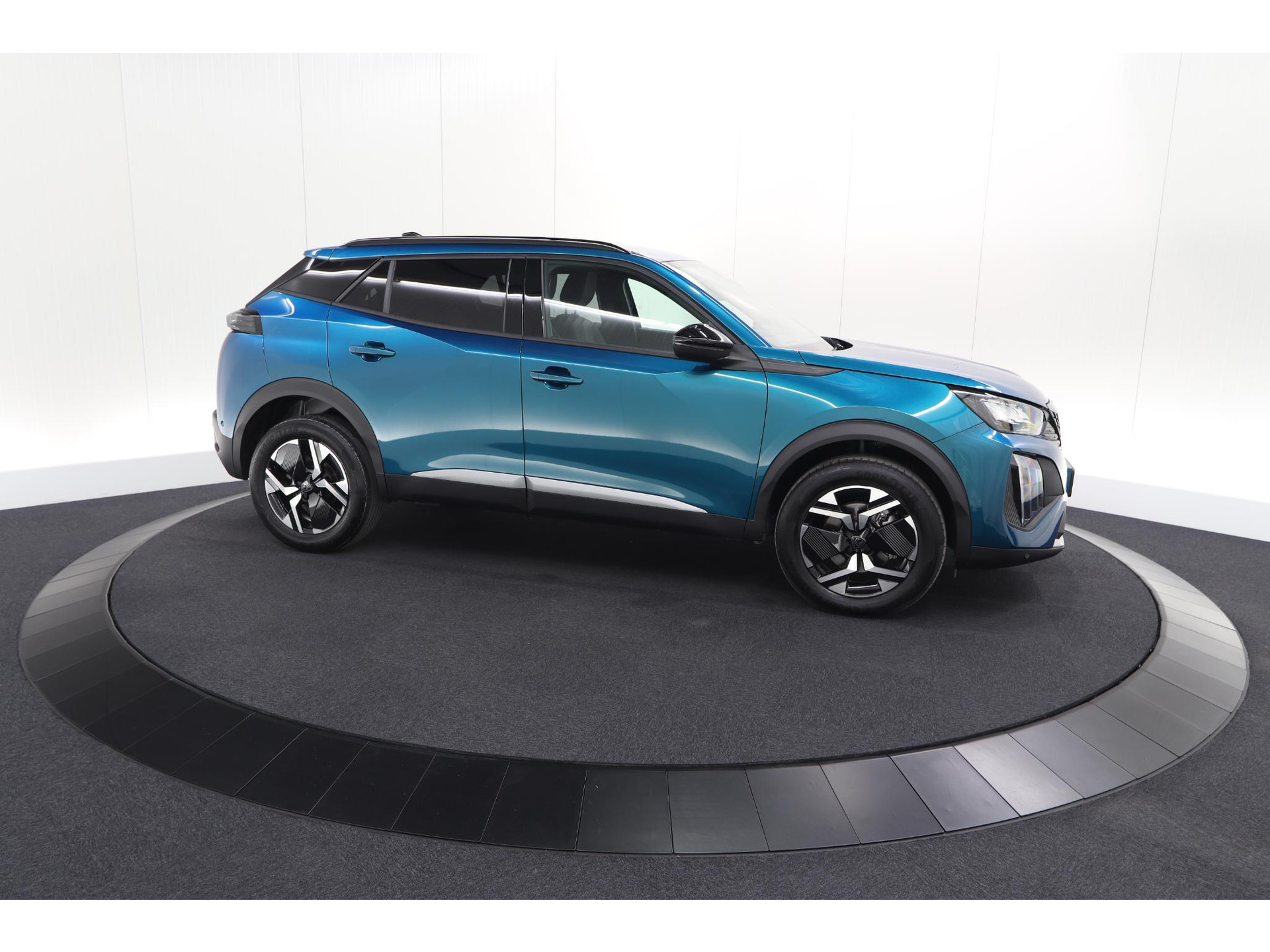 Peugeot 2008 1.2 Hybrid 145 Allure | 360 Camera | Adaptieve Cruise Control | Dodehoekdetectie