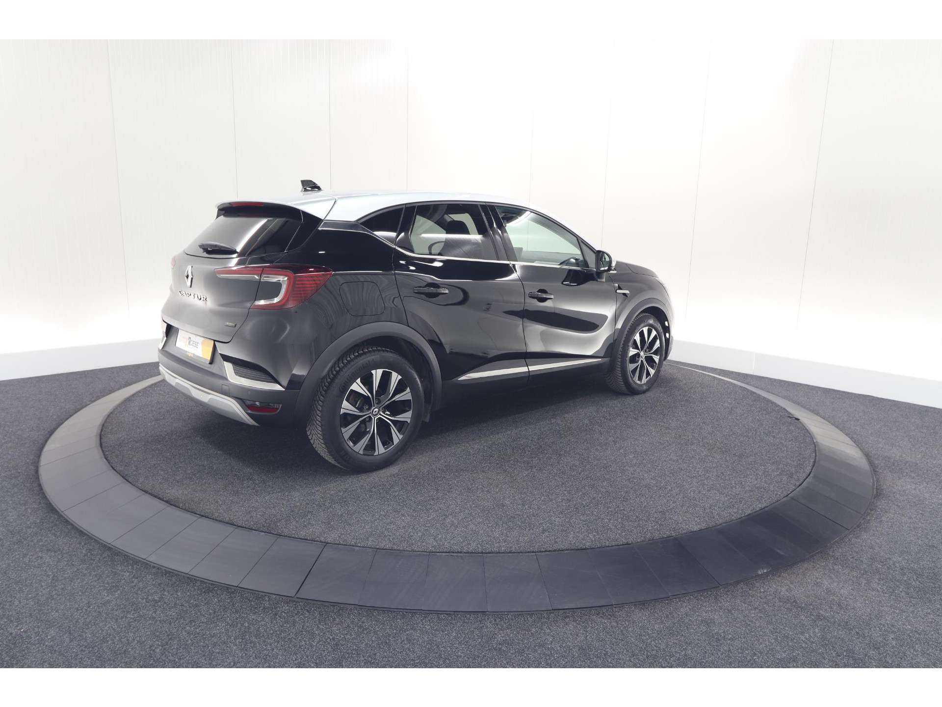 Renault Captur 1.6 E-Tech full hybrid 145 techno | Pack Full Screen | Camera | Navigatie | Allseason Banden