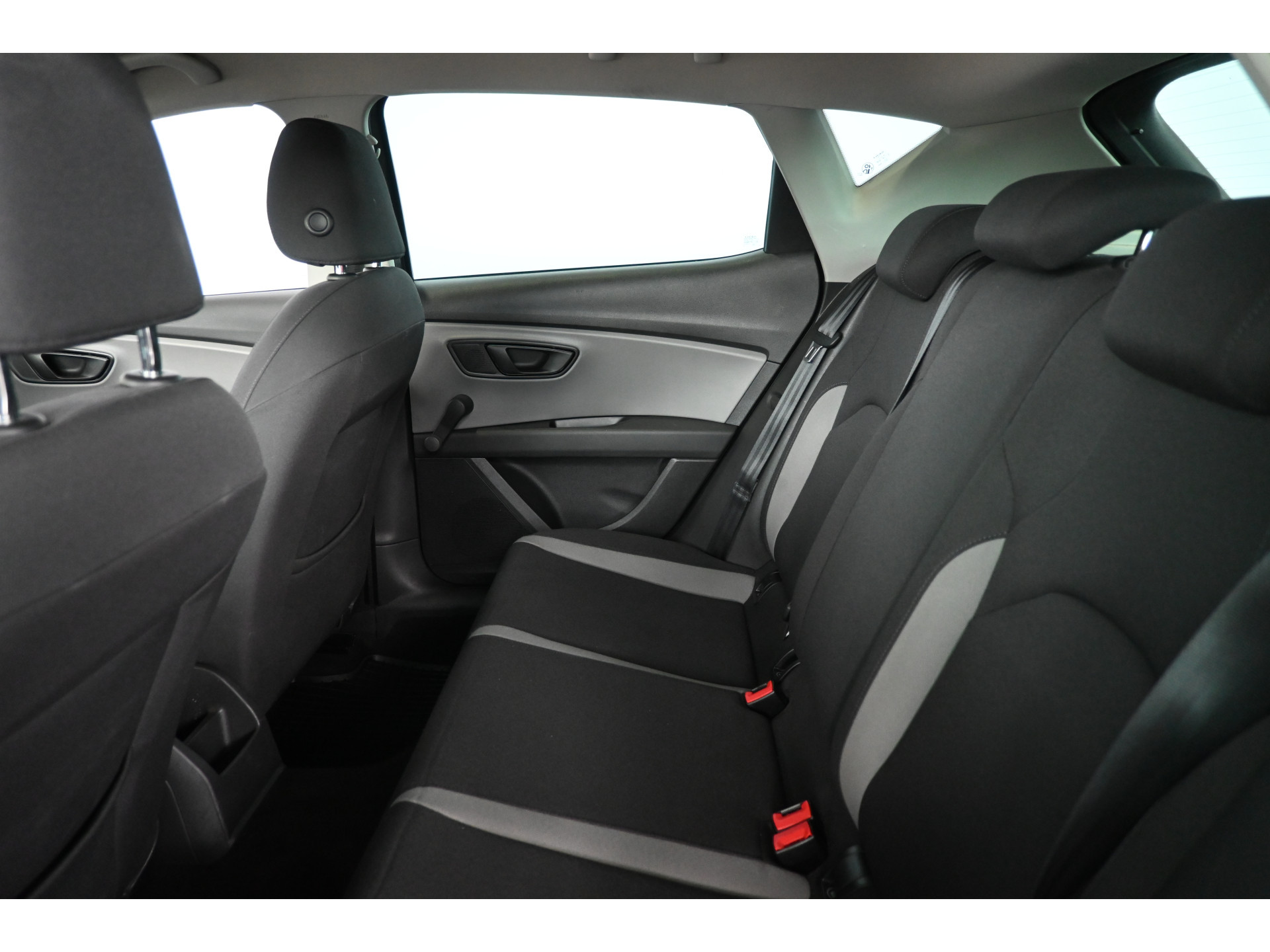 SEAT Leon 1.2 TSI Airco Lichtmetaal Rijklaarprijs Inruil Mogelijk!