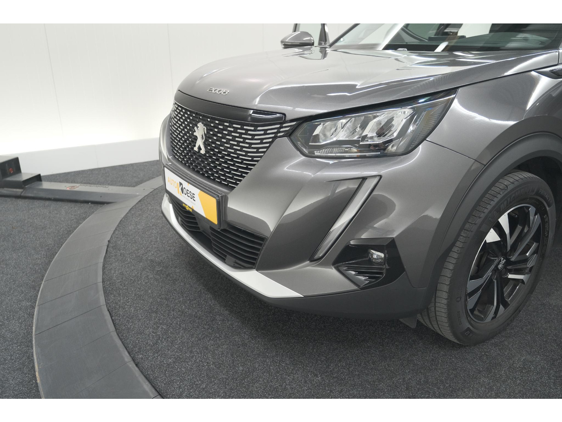 Peugeot 2008 PureTech 130 EAT8 Allure Pack | Stoelverwarming | Adaptieve Cruise Control | Camera