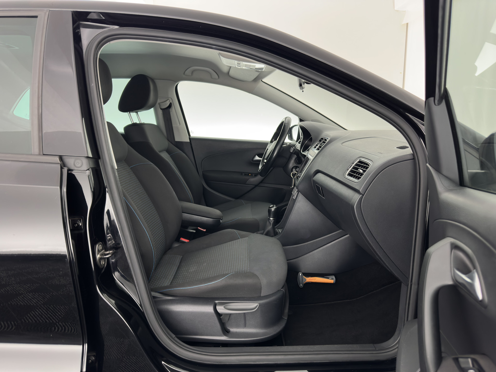 Volkswagen Polo 1.4 TDI Business Edition *NAVI-FULLMAP | AIRCO | CRUISE | PDC | CARPLAY | COMFORT-SEATS |  PRIVACY-GLASS  | 15''ALU*