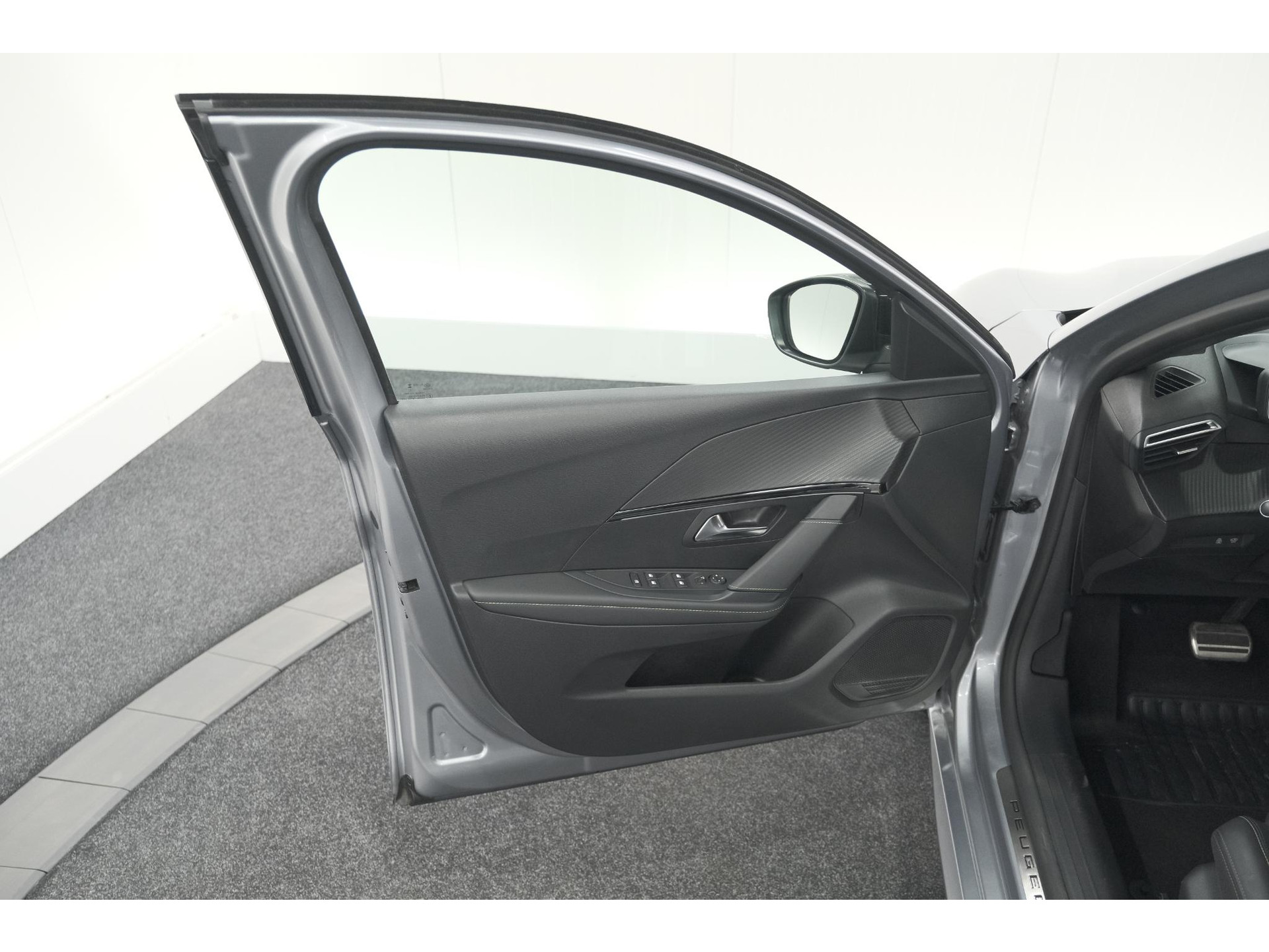 Peugeot 208 Hybrid 136 e-DCS6 GT Camera | Apple Carplay & Android Auto | Parkeersensoren