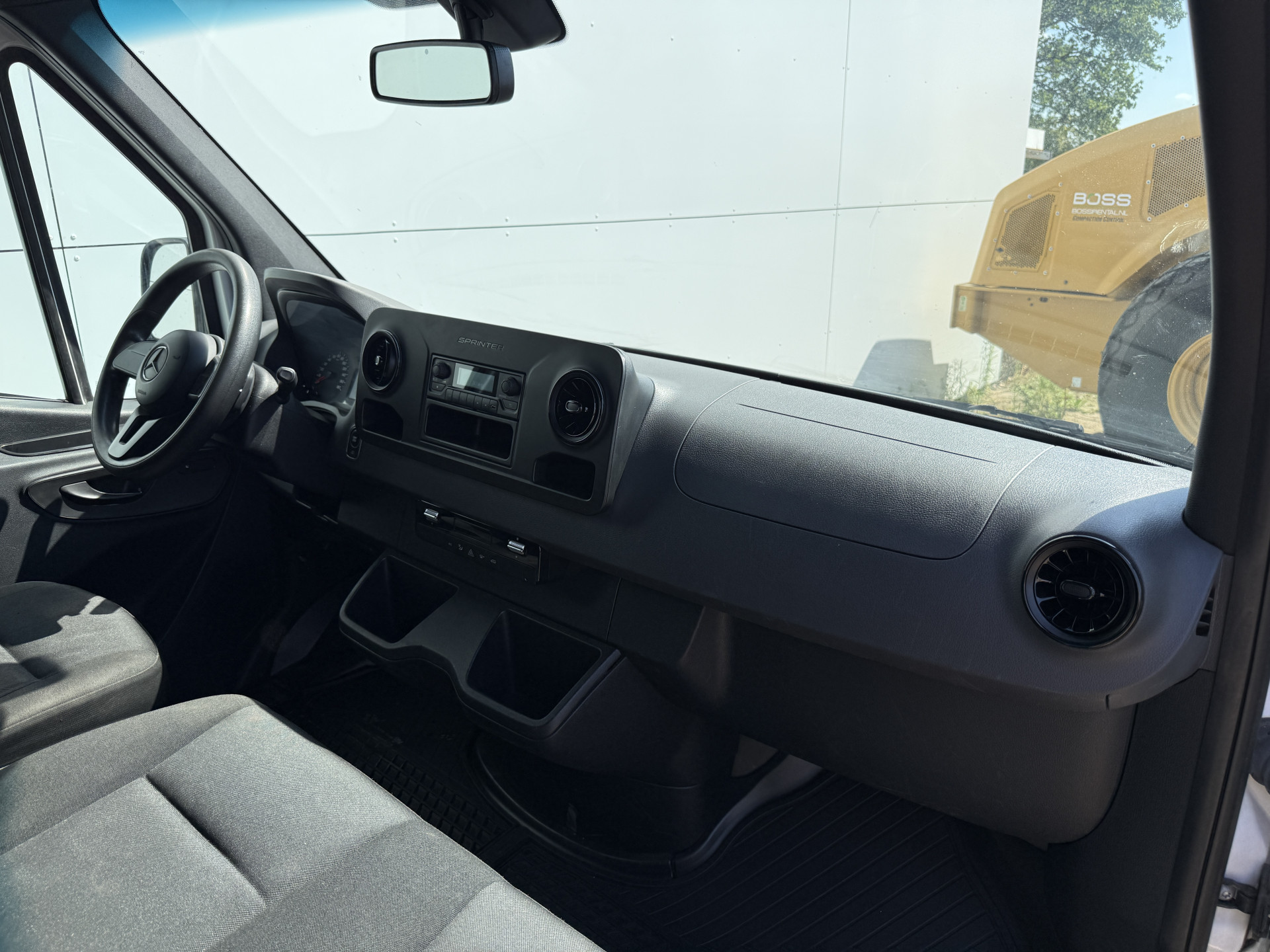 Mercedes-Benz eSprinter 312 55kWh L2H2 Elektrisch 168km WLTP 80kw Snelladen Climate Control