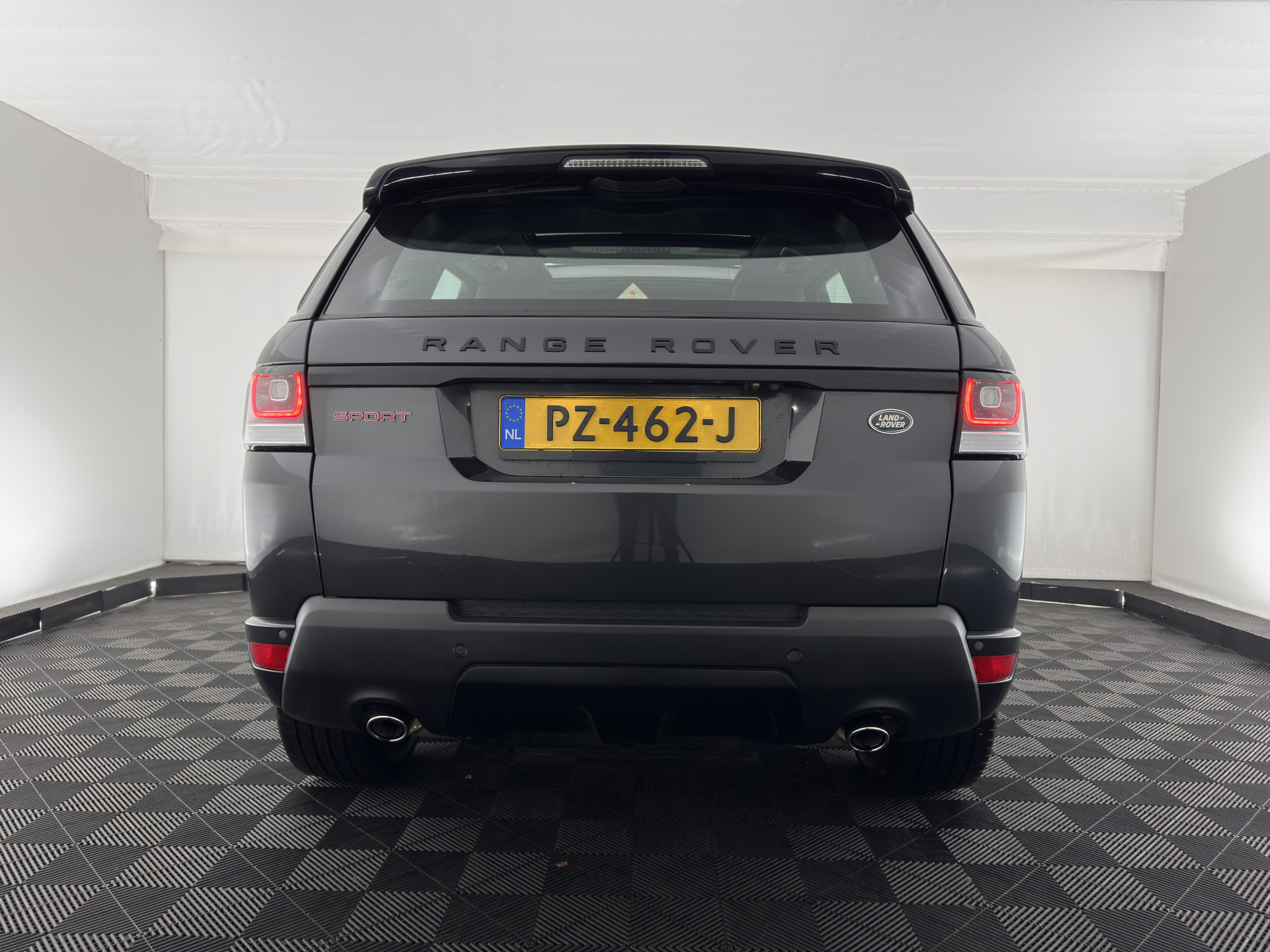 Land Rover Range Rover Sport 3.0 TDV6 HSE Dynamic Aut. *PANO | DIGI-COCKPIT | LEATHER | XENON | NAVI-FULLMAP | CAMERA | KEYLESS | AIR-SUSPENSION | ECC | PDC | HEATED-SPORTSEATS | AMBIENT-LIGHT | CARBON-INLAY | SHIFT-PADDLES | CRUISE |