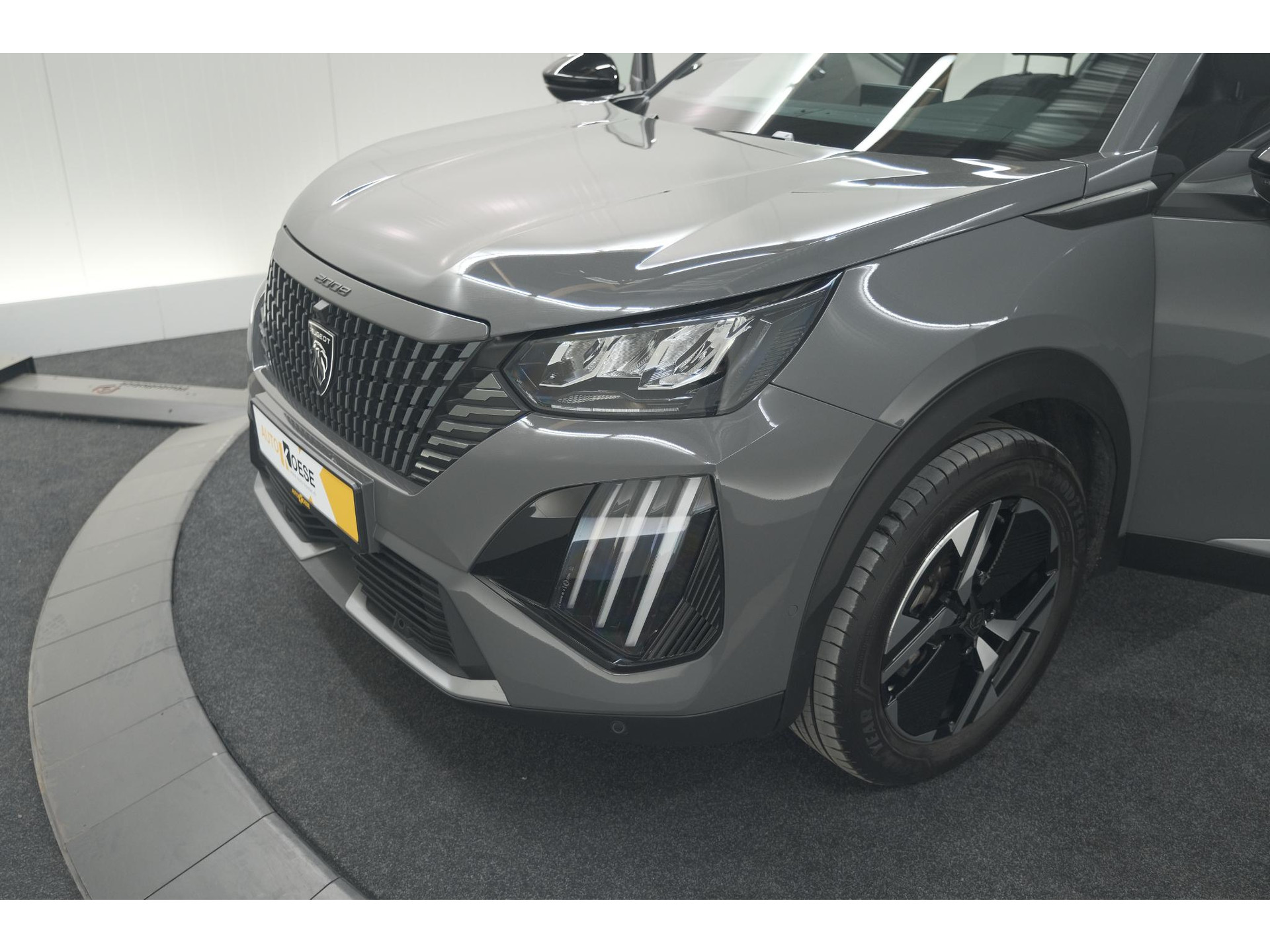 Peugeot 2008 Hybrid 136 e-DCS6 Allure | 360 Camera | Adaptieve Cruise Control | Dodehoekdetectie | Navigatie