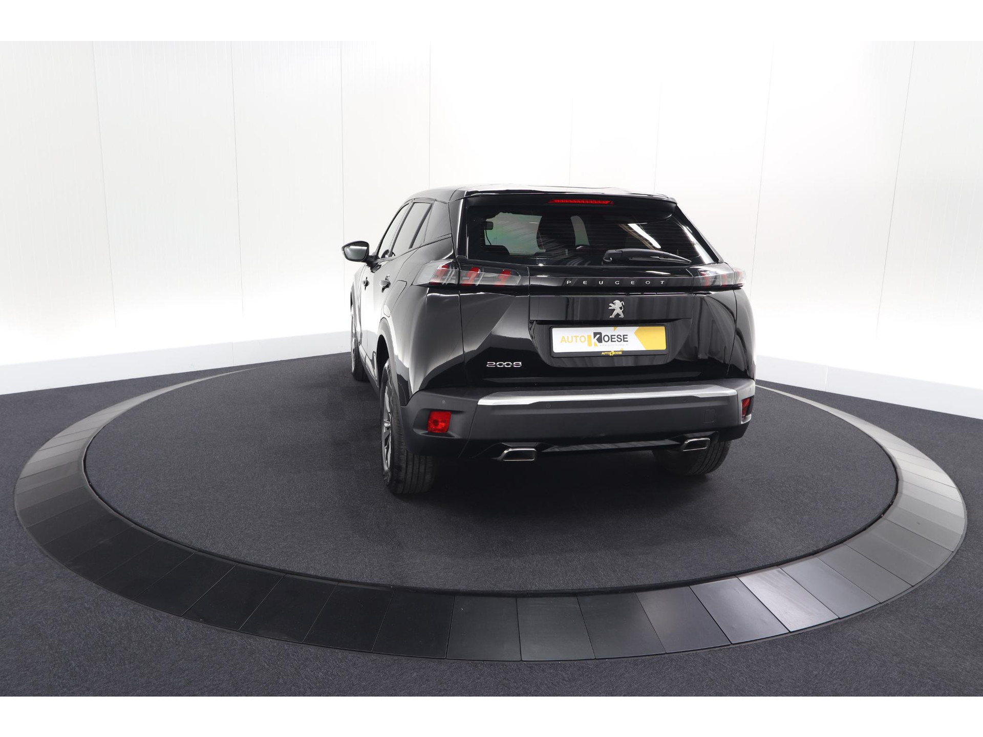 Peugeot 2008 PureTech 130 EAT8 Active Pack | Parkeersensoren | Apple CarPlay | Climate Control | Stoelverwarming