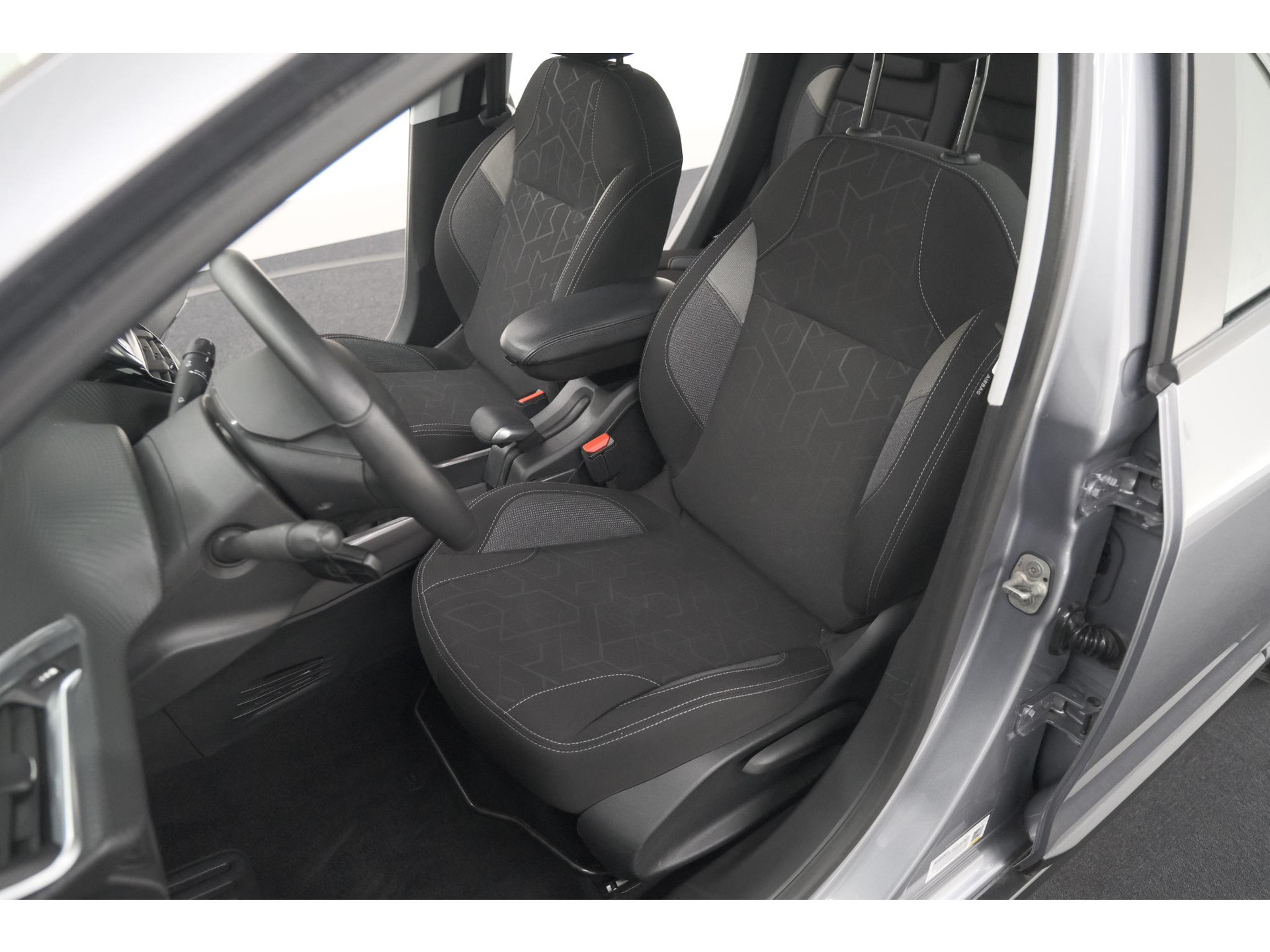 Peugeot 2008 PureTech 110 Blue Lion | Trekhaak | Apple Carplay | Parkeersensoren