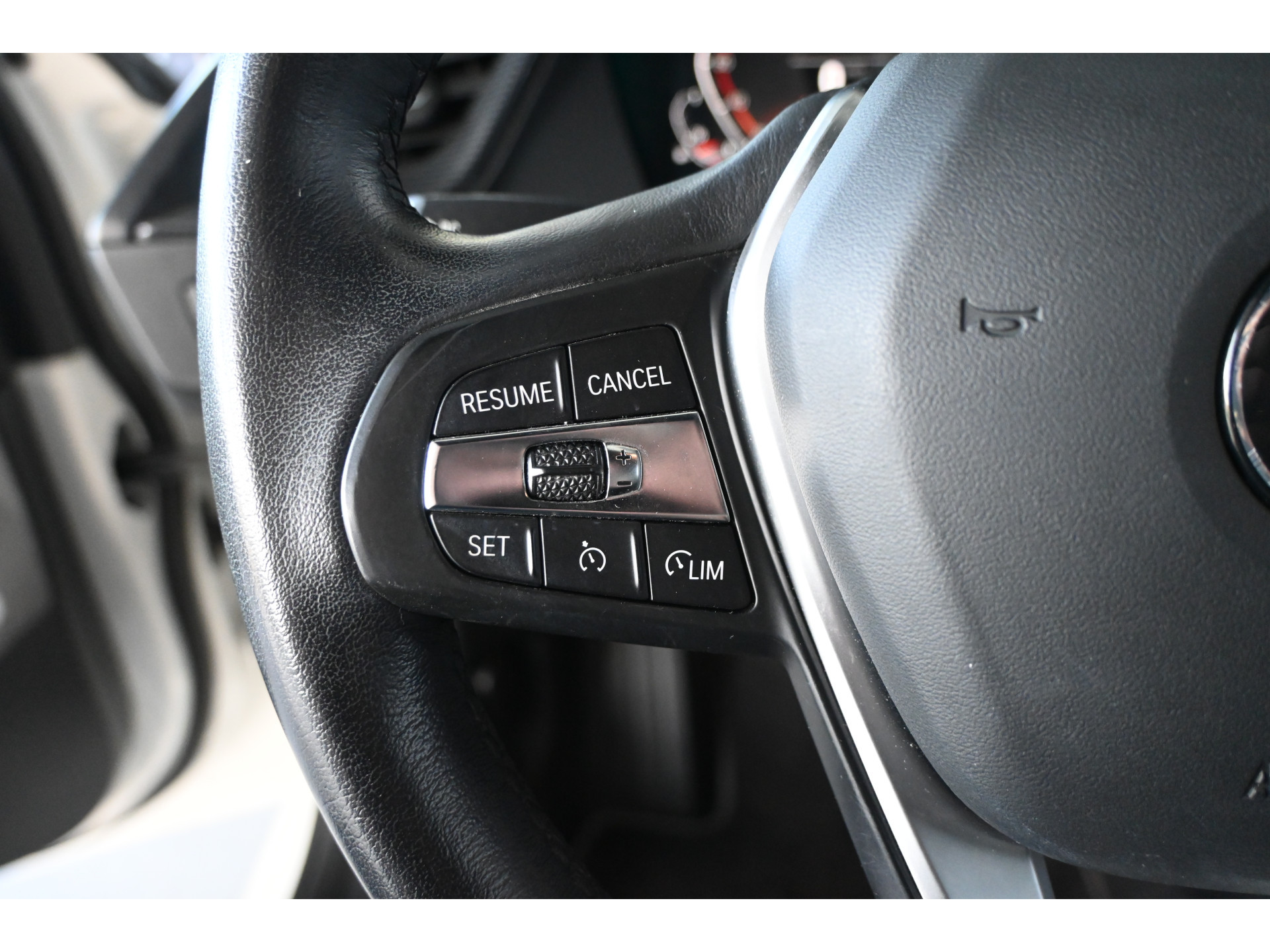 BMW 1-serie 118i High Executive Automaat Clima Virtual Cockpit LED Stoelverwarming CarPlay 100% Onderhouden! Inruil mogelijk!