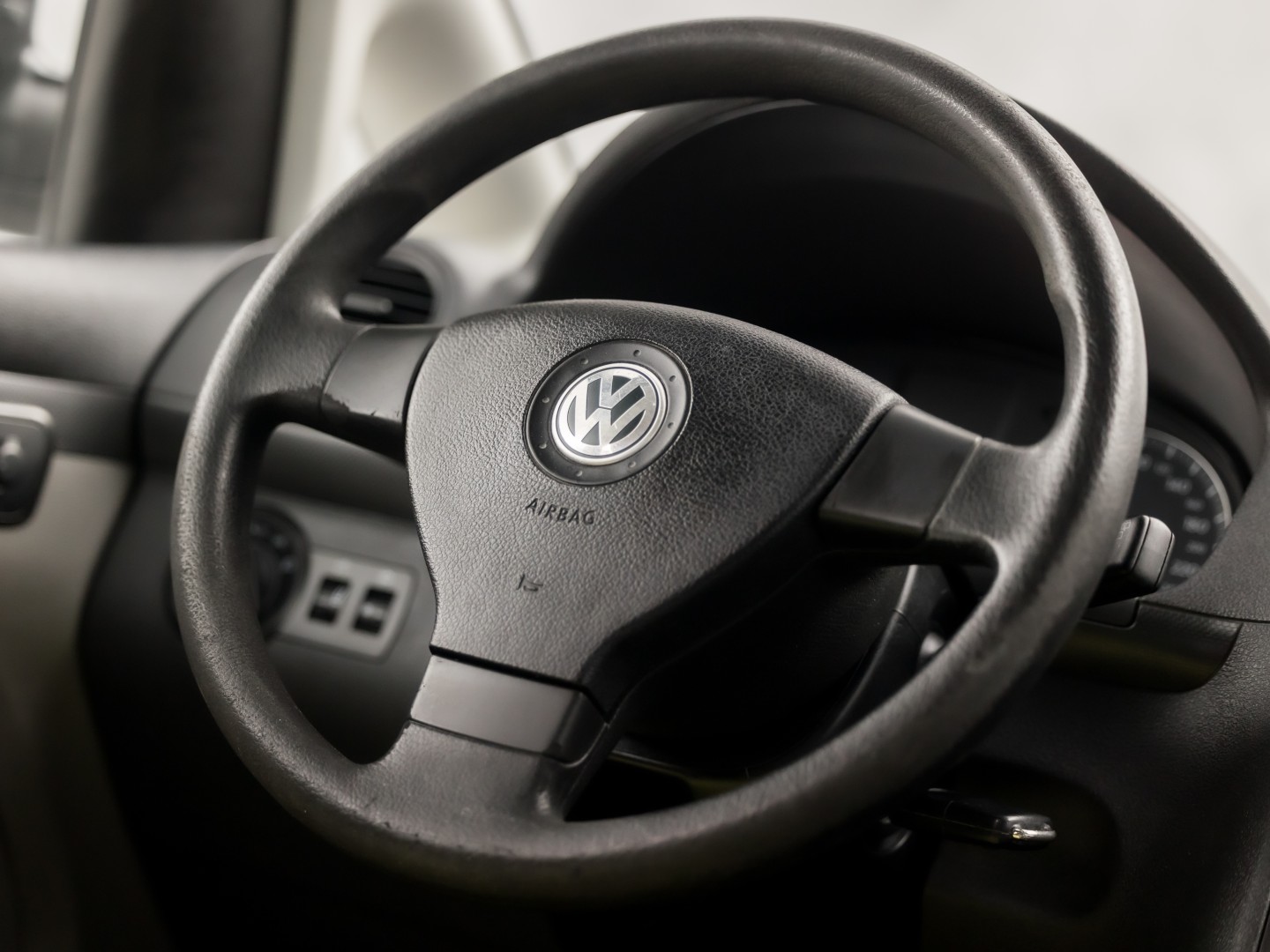 Volkswagen Caddy 1.4 Life 5 Persoons (CLIMATE, SCHUIFDEUREN, ELEK RAMEN, NIEUWE APK, NIEUWSTAAT)