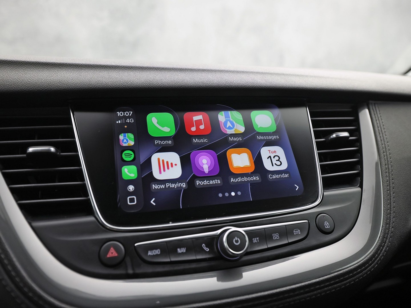 Opel Grandland X 1.2 Turbo Innovation (APPLE CARPLAY, GROOT NAVI, CLIMATE, STUUR/STOELVERWARMING, KEYLESS, CAMERA, SPORTSTOELEN, GETINT GLAS, ELEK ACHTERKLEP, NIEUWE APK, NIEUWSTAAT)