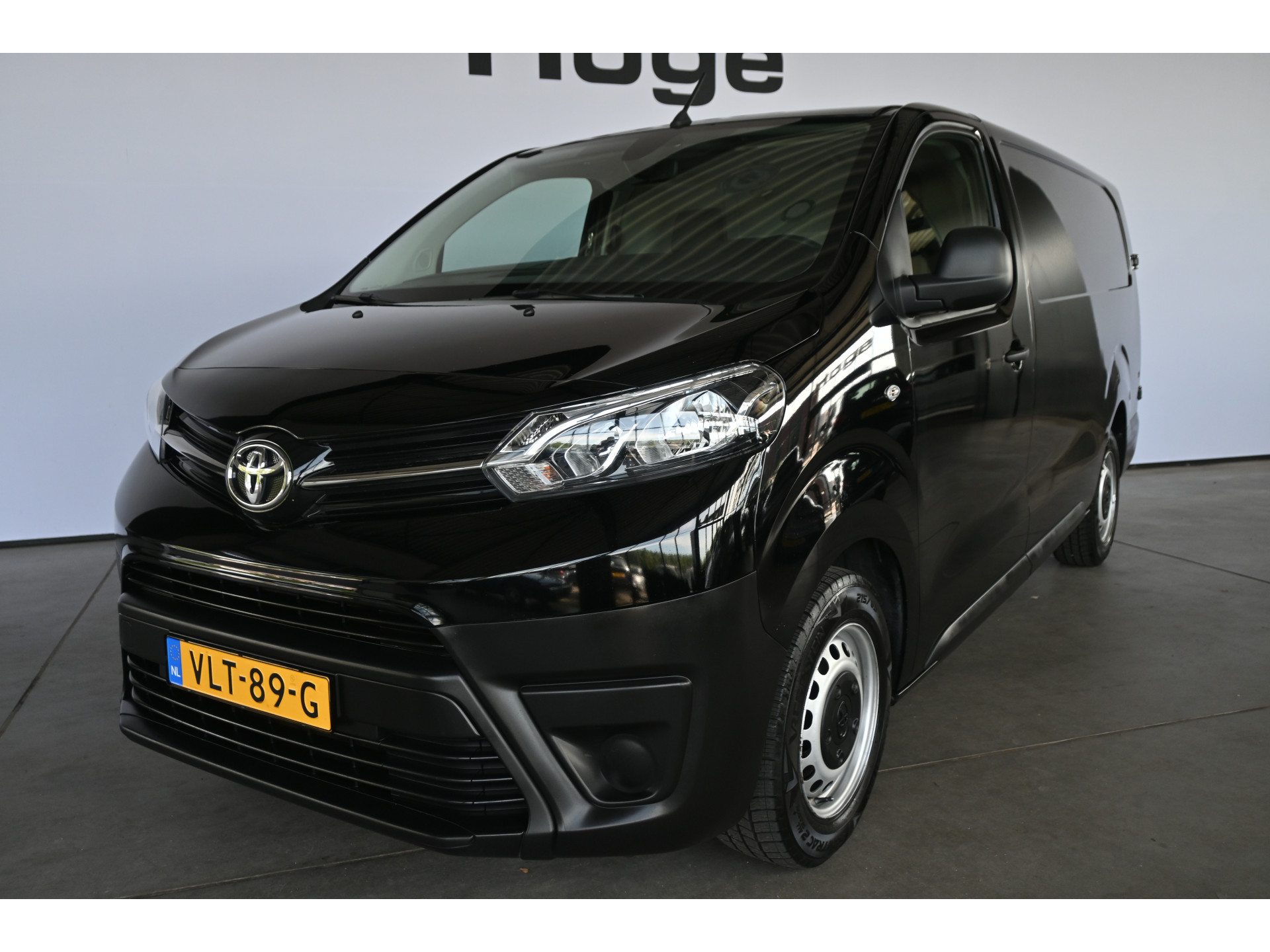 Toyota PROACE Worker 2.0 D-4D Navigator Long Automaat Clima Navigatie Stoelverwarming Rijklaarprijs! Inruil Mogelijk!