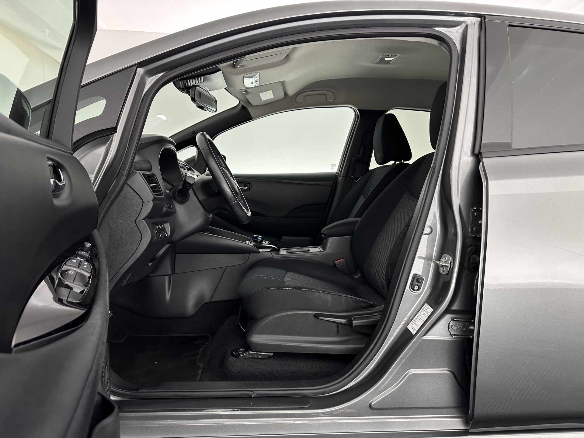 Nissan LEAF N-Connecta 40 kWh {SOH-90%} Aut. *HEATPUMP | ADAPTIVE-CRUISE | NAVI-FULLMAP | TOPVIEW | KEYLESS | BLINDSPOT |  DIGI-COCKPIT | HEATED-COMFORTSEATS | DAB | PRIVACYGLASS | ECC | PDC | CARPLAY | 17"ALU*