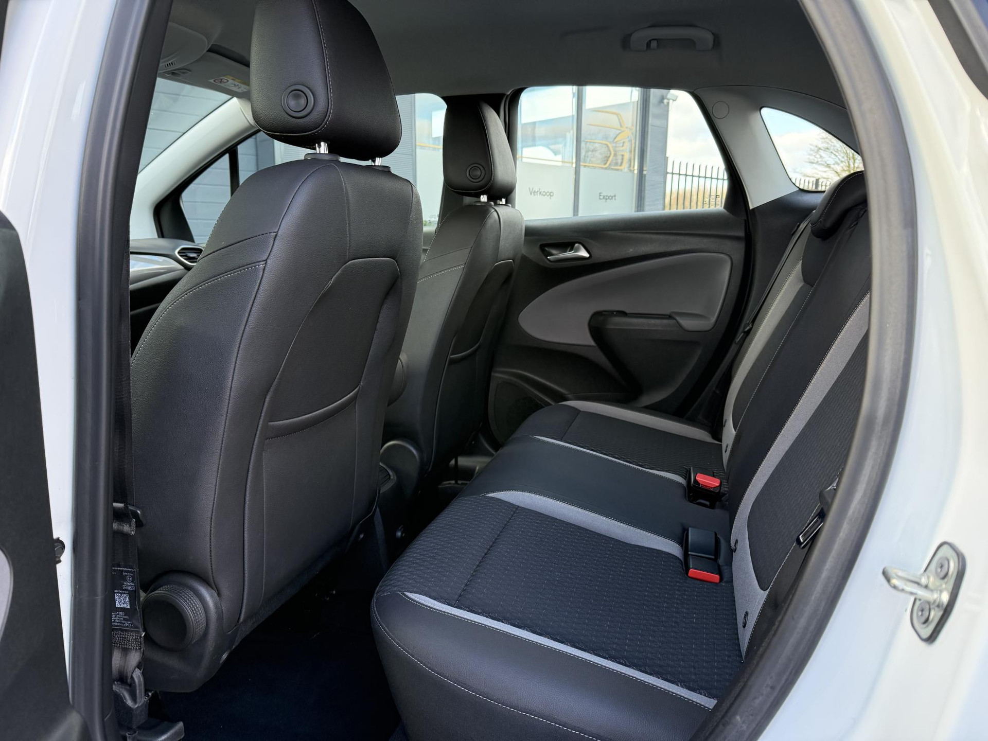 Opel Crossland X 1.2 Turbo Innovation 2e Eigenaar,110pk,Navi,Trekhaak,Pdc,Dealer Onderhouden,N.A.P,Weinig km,Apk tot 07-2027