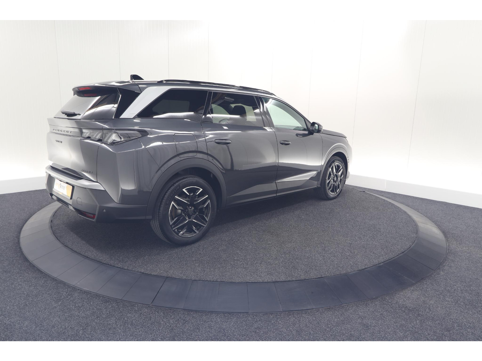 Peugeot 5008 1.2 Hybrid 136 e-DCS6 Allure | 7 Zitplaatsen | Camera | Stoelverwarming | Navigatie