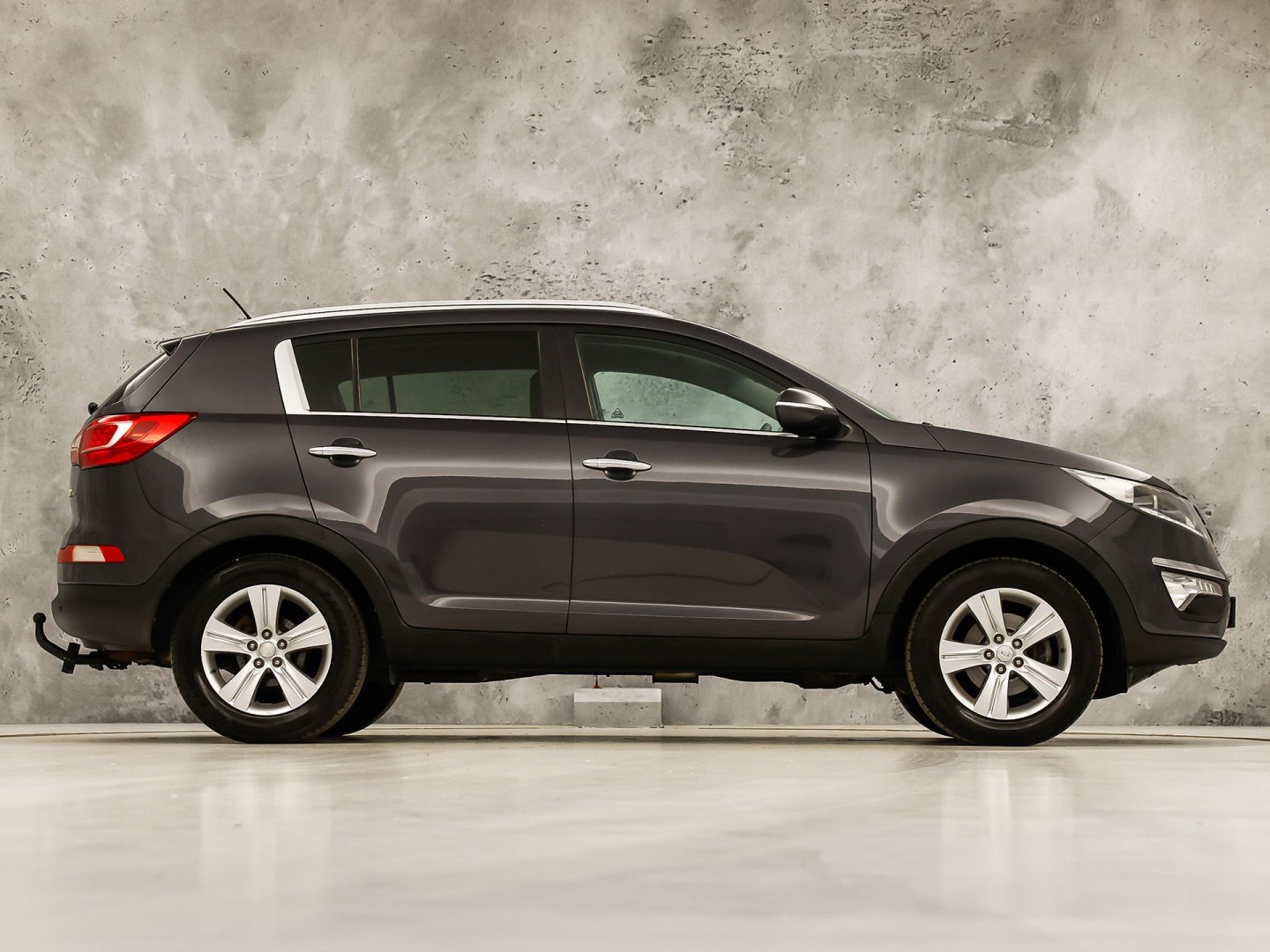 Kia Sportage 1.6 GDI SportPack (SCHERM, CLIMATE, GETINT GLAS, SPORTSTOELEN, TREKHAAK, PARKEERSENSOREN, CRUISE, NIEUWE APK, NIEUWSTAAT)