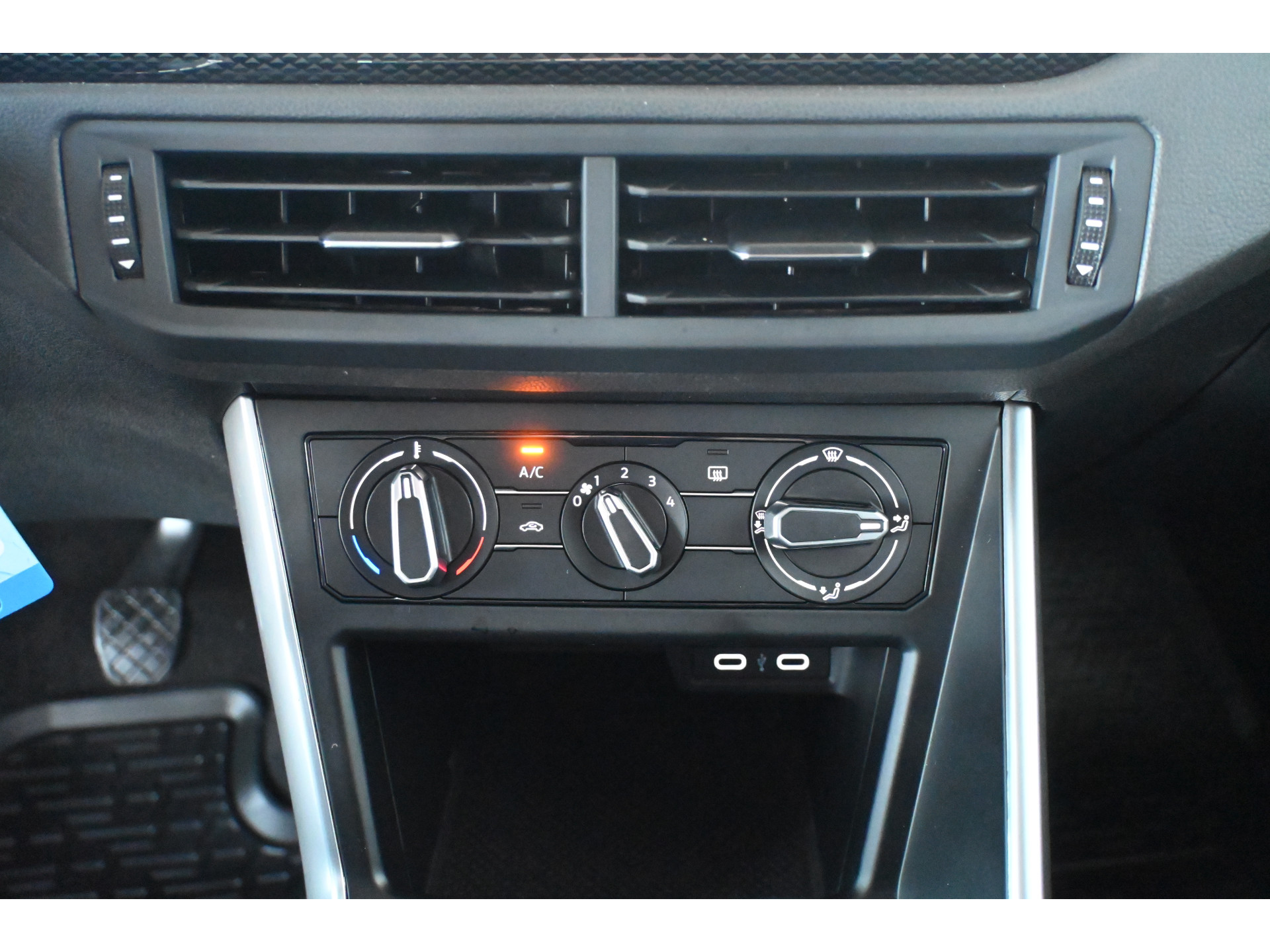 Volkswagen Polo 1.0 TSI Life Facelift! Airco Apple CarPlay Virtual Cruise Control 1e Eigenaar! Inruil Mogelijk!