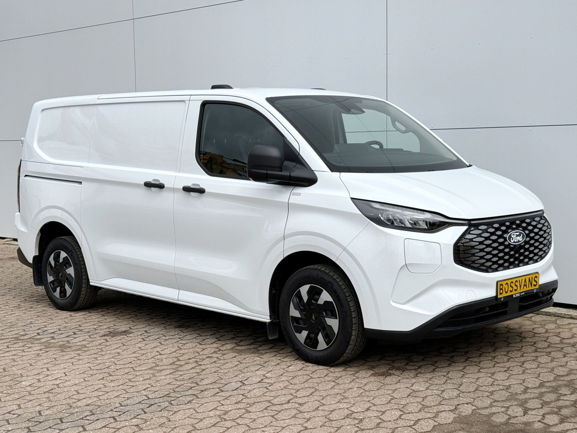 Ford e-Transit Custom 65kWh 136PK Elektrisch L1 344KM WLTP 2300kg Trekvermogen BEV Snelladen LED ACC Camera Carplay Parkeersensoren v+a