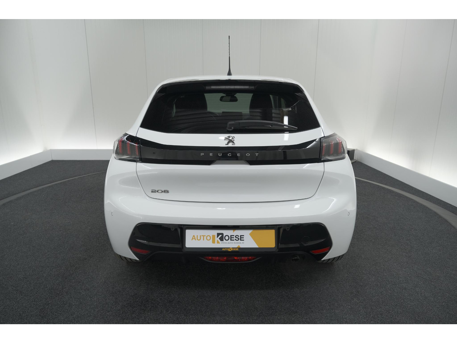 Peugeot 208 PureTech 100 Allure Pack | Camera | Apple Carplay | Stoelverwarming | Parkeersensoren