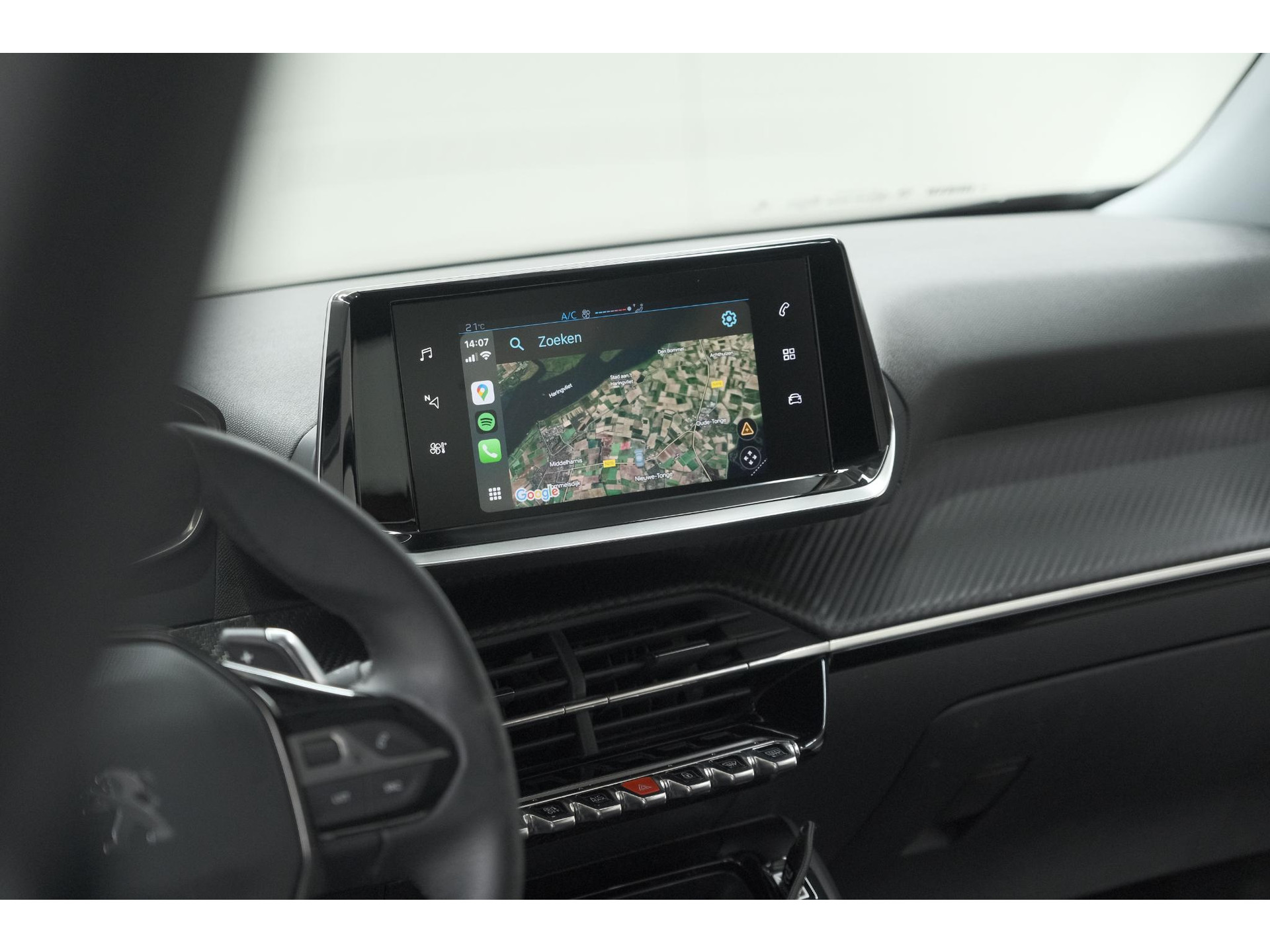 Peugeot 2008 PureTech 130 EAT8 Active | Parkeersensoren | Navigatie | Apple Carplay