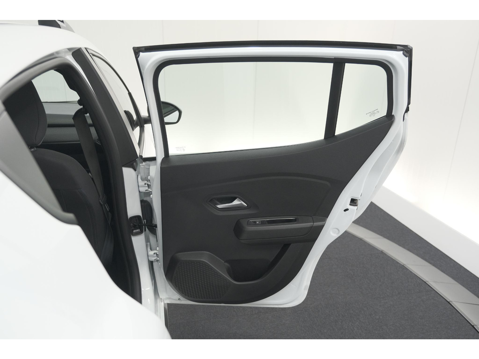 Dacia Sandero Stepway 1.0 TCe 90 Comfort | Apple Carplay | Parkeersensoren | Cruise Control