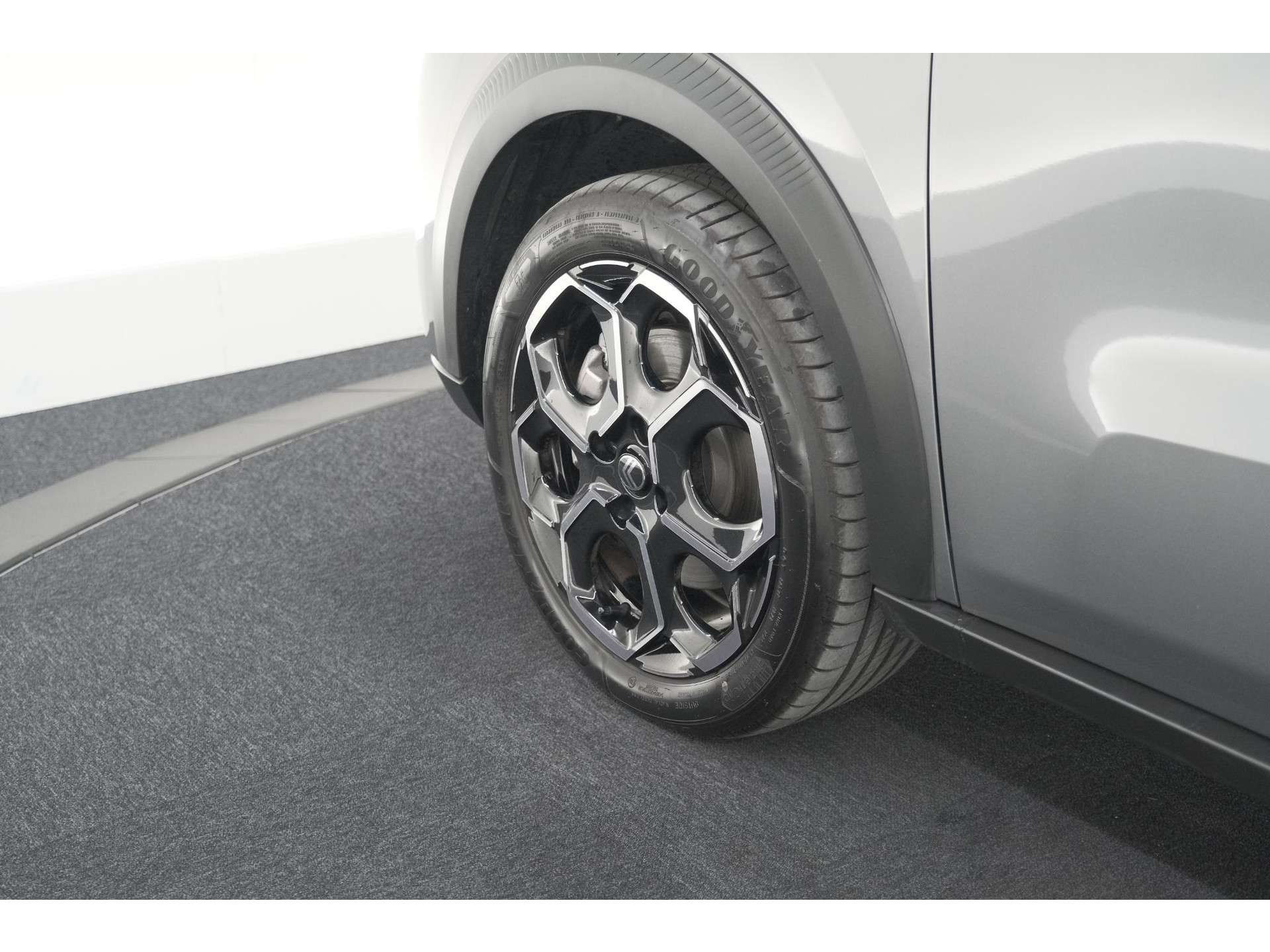 Citroen Ë-C3 Max 113pk 44 kWh | 7 KW Laadfunctie | Camera | Navigatie | Apple Carplay | Parkeersensoren