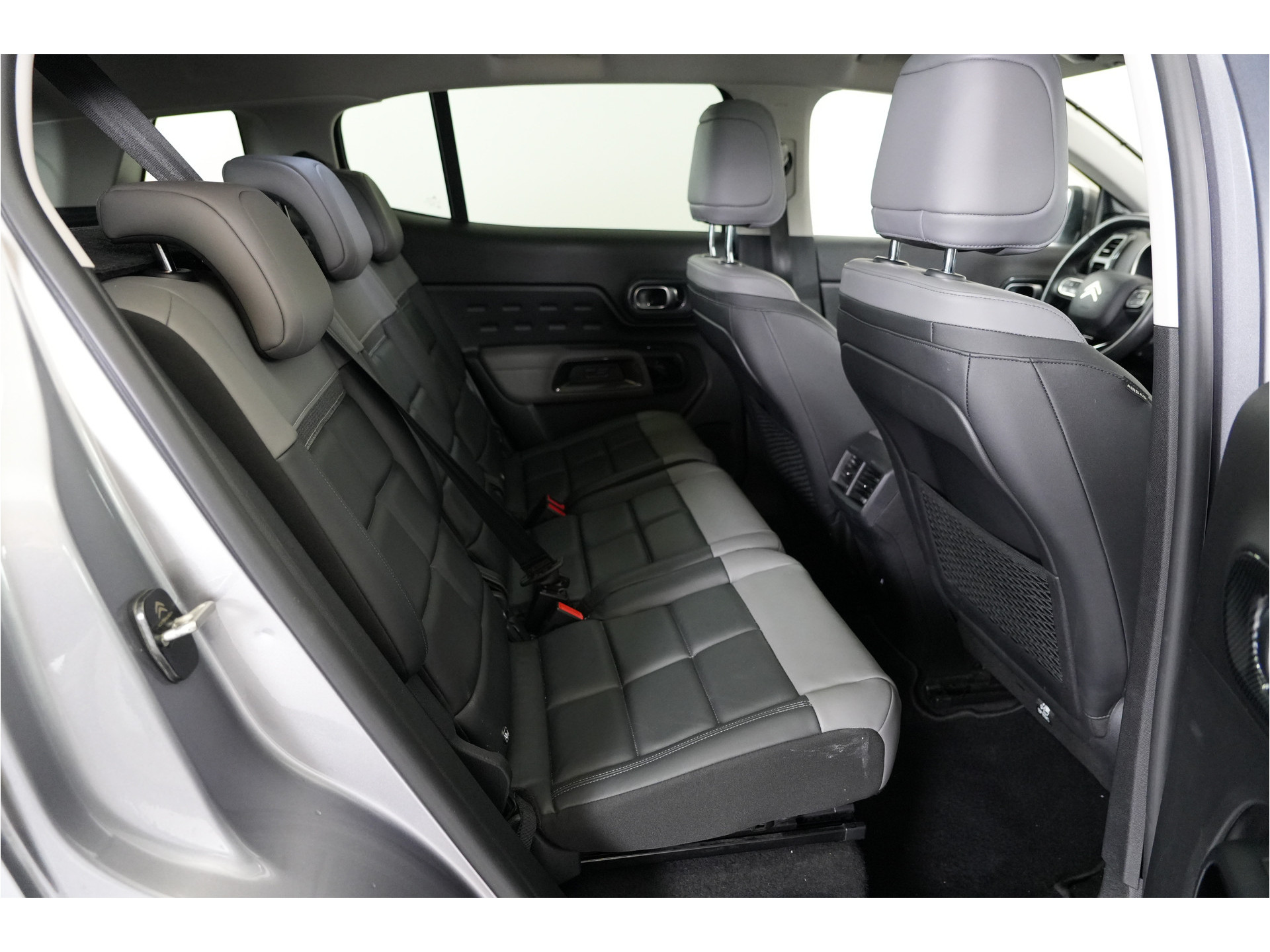 Citroën C5 Aircross 1.6 Shine 225 pk PHEV | SOH 95.5% | Pano | Leder | Massage | Adaptieve Cruise | El. stl. verst. | Inparkeer |