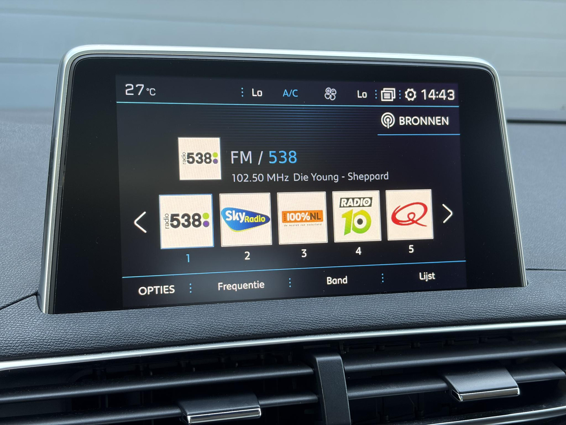 Peugeot 3008 1.2 PureTech Allure Distributieriem vv in 2025 l Pano l 360° Camera l Carplay l Dealer Onderhouden l Navi l Halfleder l Pdc l Keyless l 131pk l 6 Bak l Apk tot 12-2026