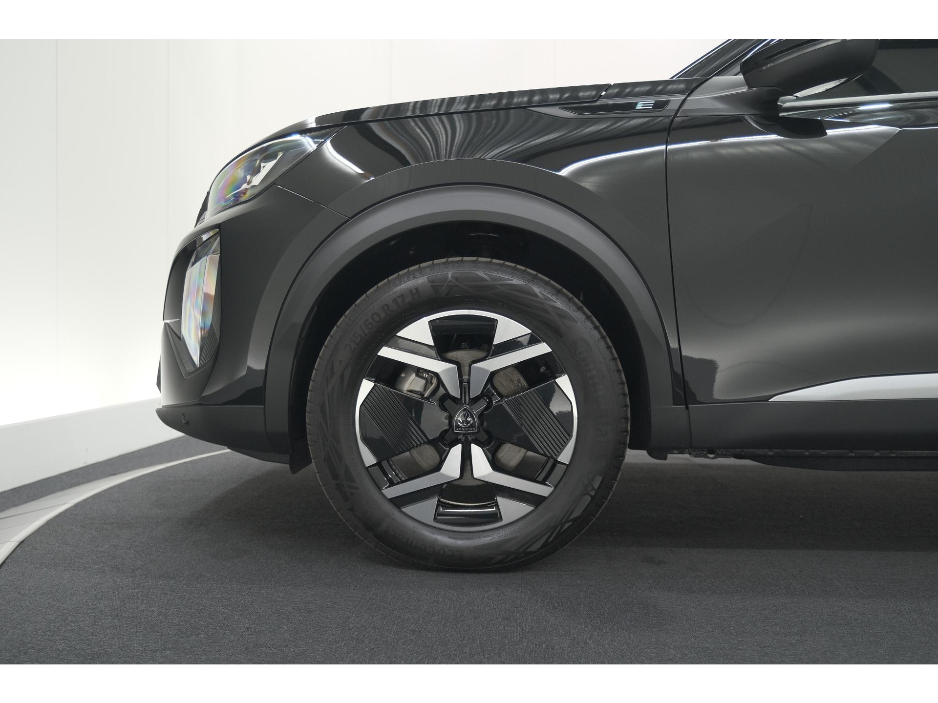 Peugeot e-2008 EV Allure 54 kWh | 11 KW Lader | Warmtepomp | Apple Carplay | Parkeersensoren