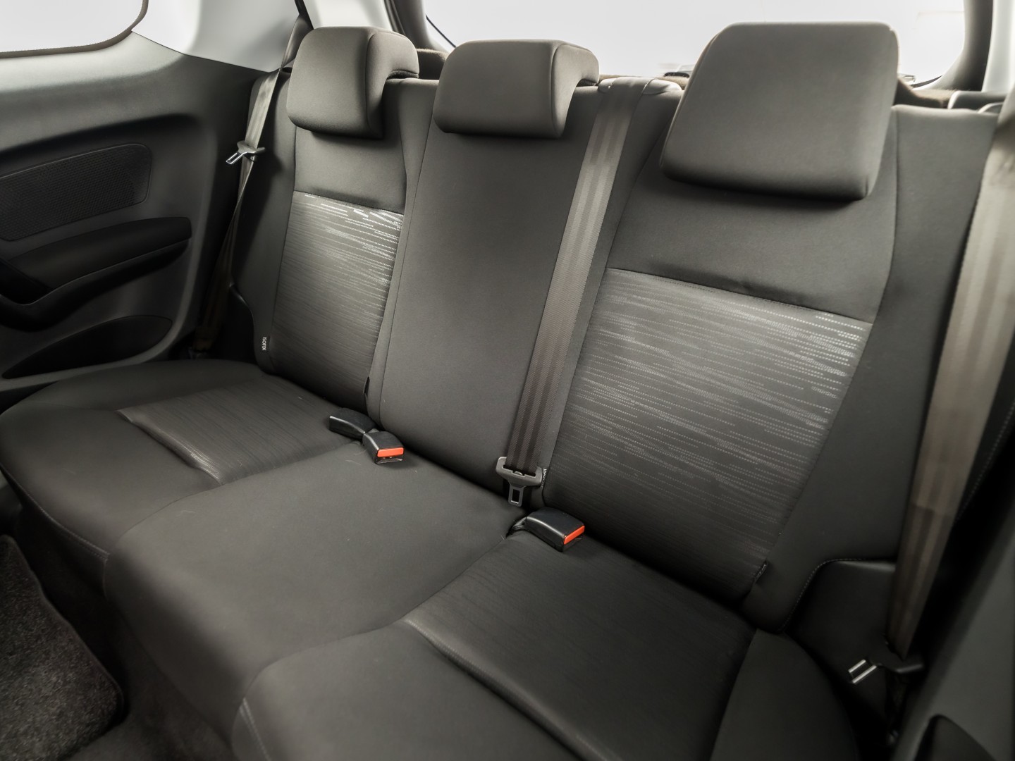 Peugeot 208 1.0 VTi Sport (SCHERM, BLUETOOTH, ELEK RAMEN, SPORTSTOELEN, CRUISE, NIEUWE APK, NIEUWSTAAT)