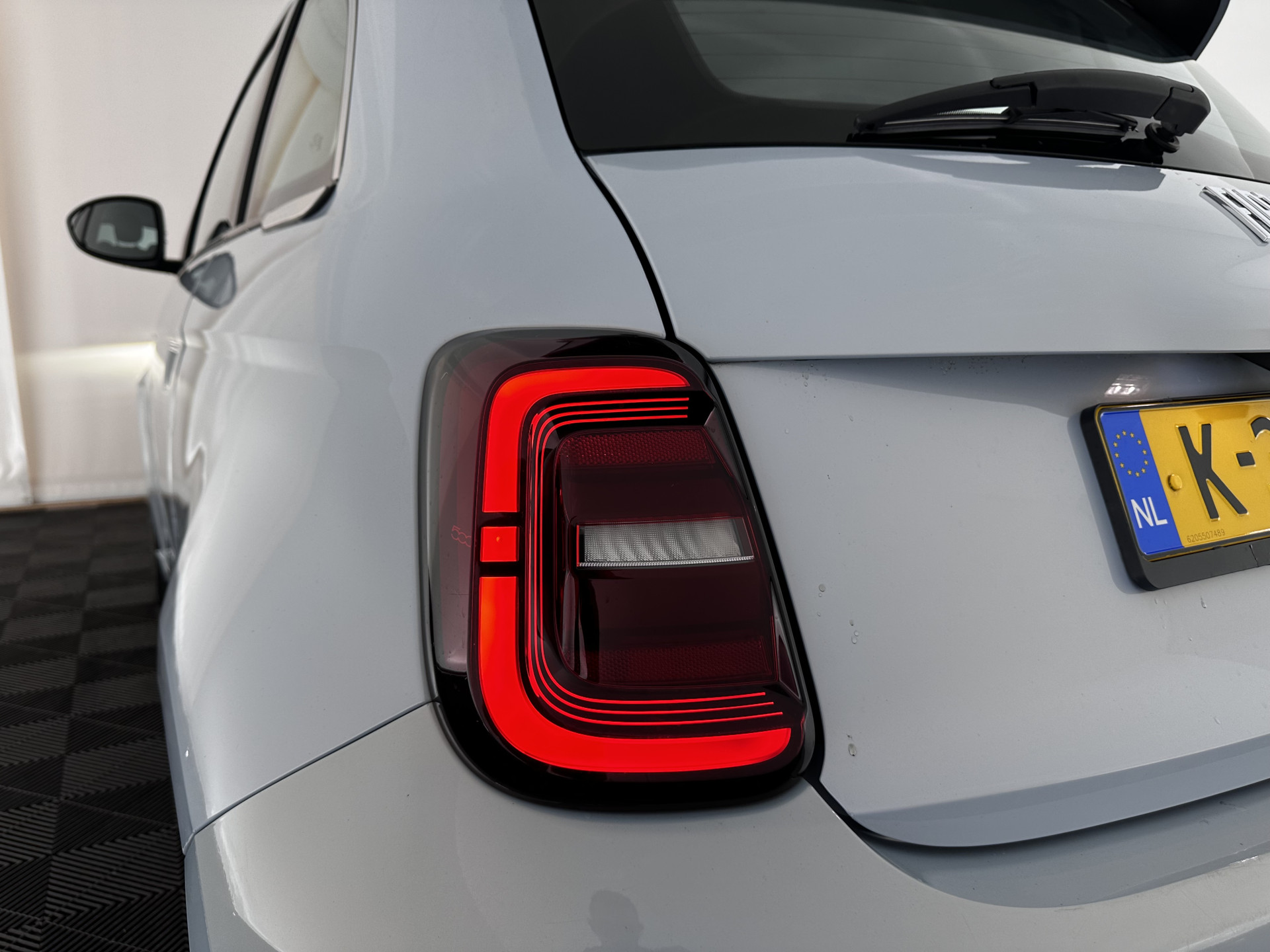 Fiat 500 Icon 24 kWh [ 3-Fase ] (⚠️) (INCL-BTW) Aut. *FULL-LED | DIGI-COCKPIT | CCS-FASTLOADER | KEYLESS | CAMERA | NAVI-FULLMAP | DAB+ | ECC | PDC | CRUISE | LANE-ASSIST | CARPLAY |  COMFORT-SEATS | 16'ALU*