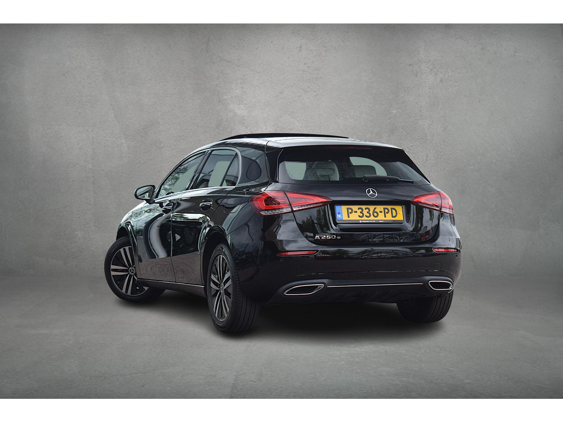 Mercedes-Benz A-klasse 250 e Business Solution Luxury Limited | Pano | Leer | Burmester | SOH: 94,3% | Stoelverwarming