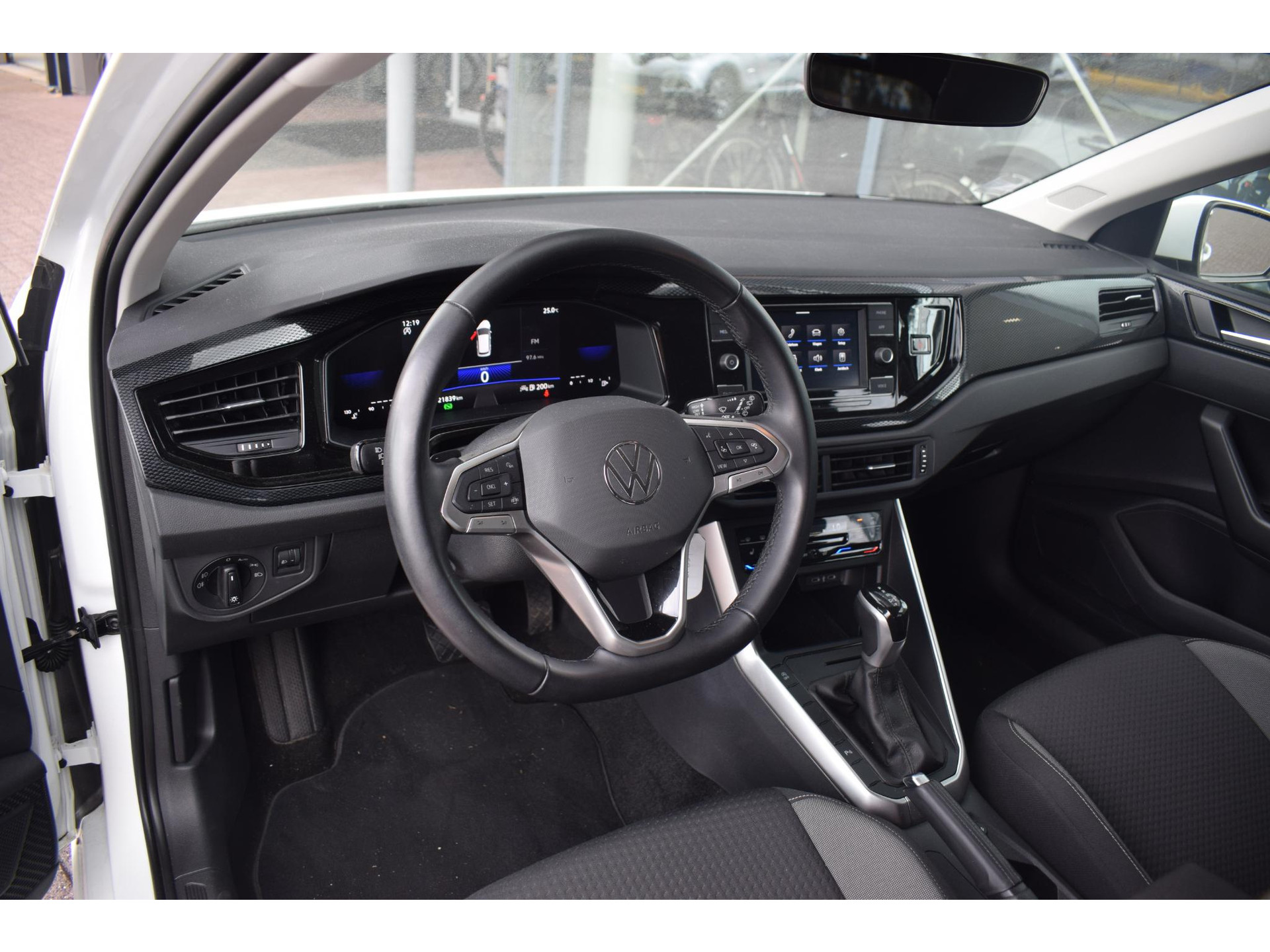 Volkswagen Polo 1.0 TSI Life Business | Automaat | CarPlay | Stoelverw. | Camera