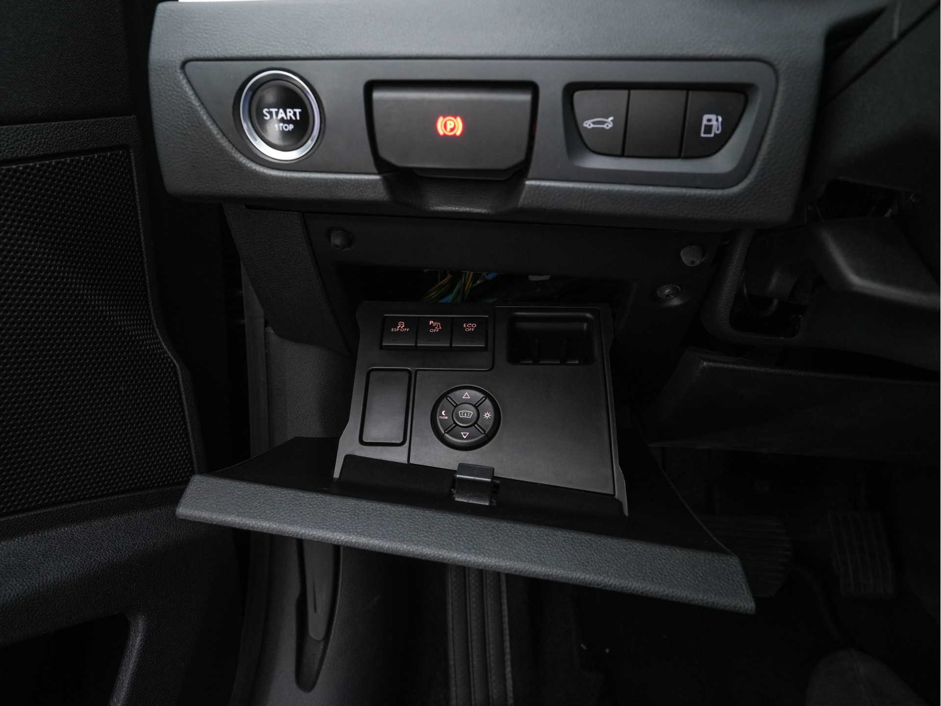 Peugeot 508 2.0 HDi Blue Lease Premium Hybrid4 Aut. *HEAD-UP | LEATHER-FABRIC | XENON | JBL-AUDIO | SHIFT-PADDLES | COMFORT-SEATS | KEYLESS | NAVI-FULLMAP | ECC | PDC | CRUISE | 17''ALU*