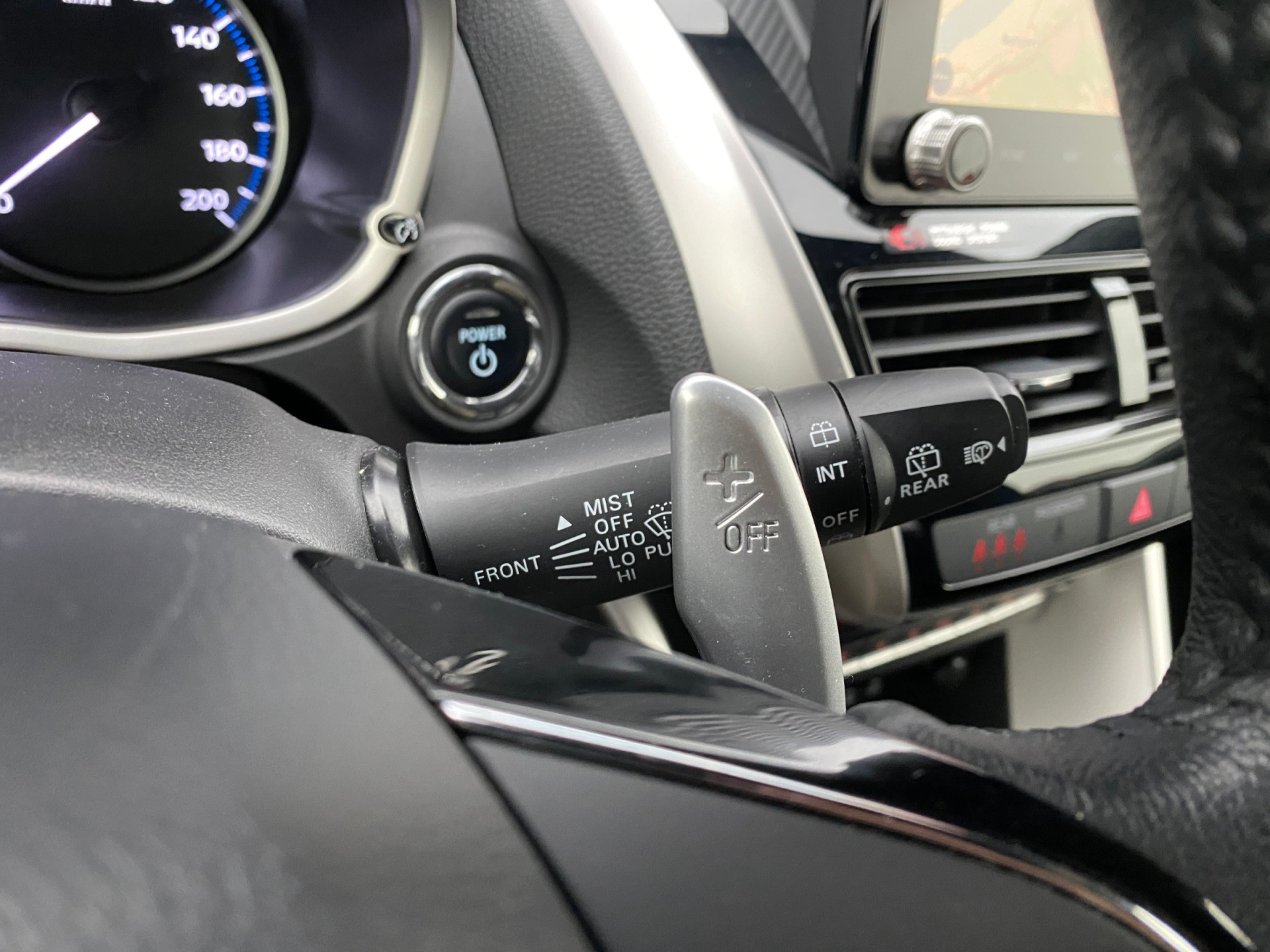 Mitsubishi Eclipse Cross 2.4 PHEV Instyle 4WD 188 pk AUT. | 1e eigenaar | navigatie | stoel-stuurverwarming | leder/alcantara interieur