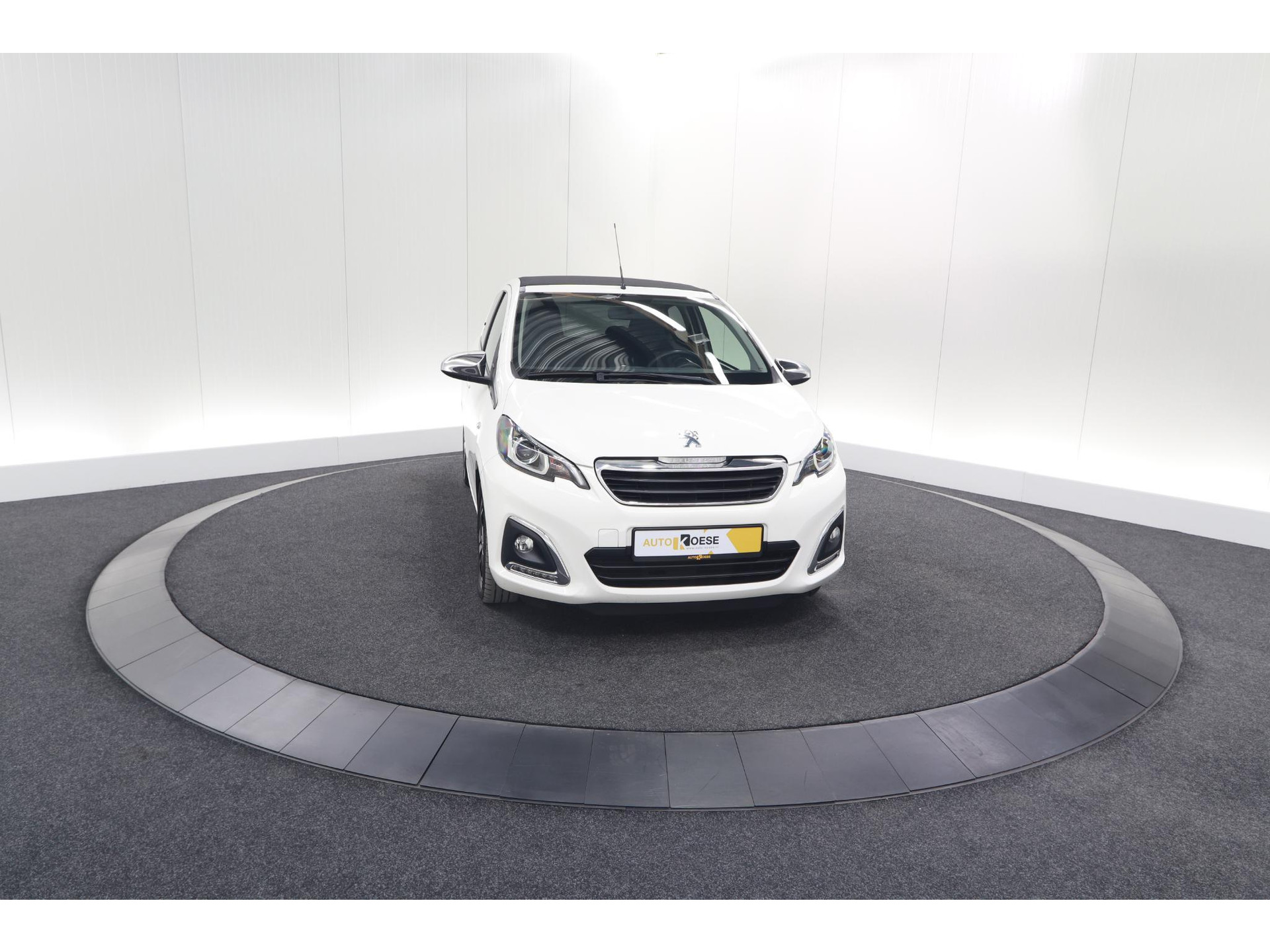 Peugeot 108 1.0 e-VTi Allure TOP! | Elektrisch Vouwdak | Camera | Navigatie | Climate Control