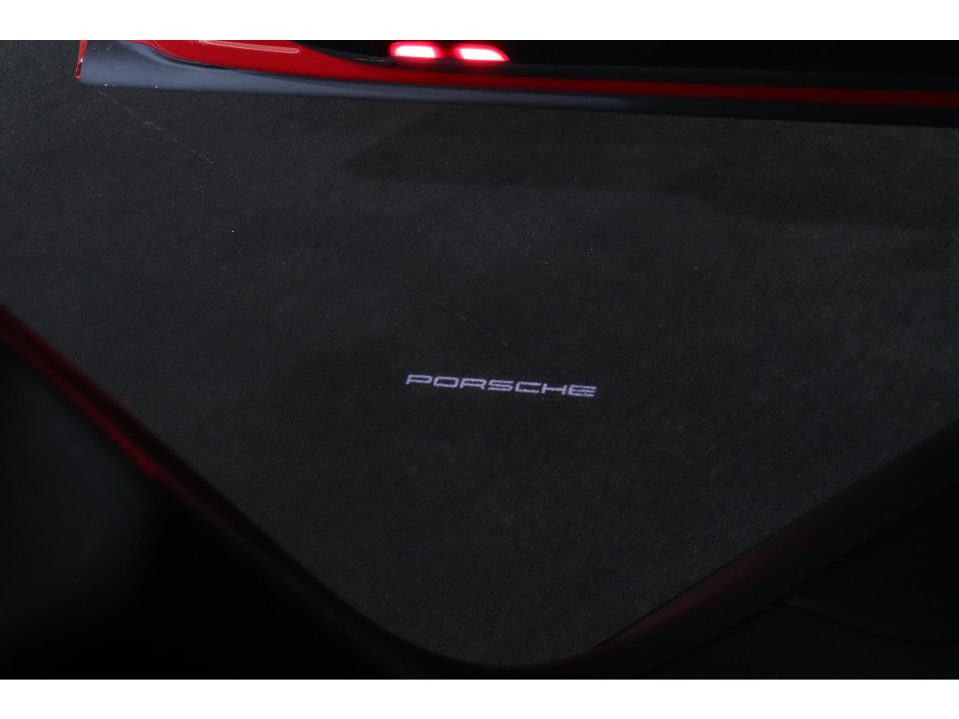 Porsche Taycan Sport Turismo GTS | 93 kWh Accu Plus | Surround View | InnoDrive | Sport Chrono Pakket | Panoramadak