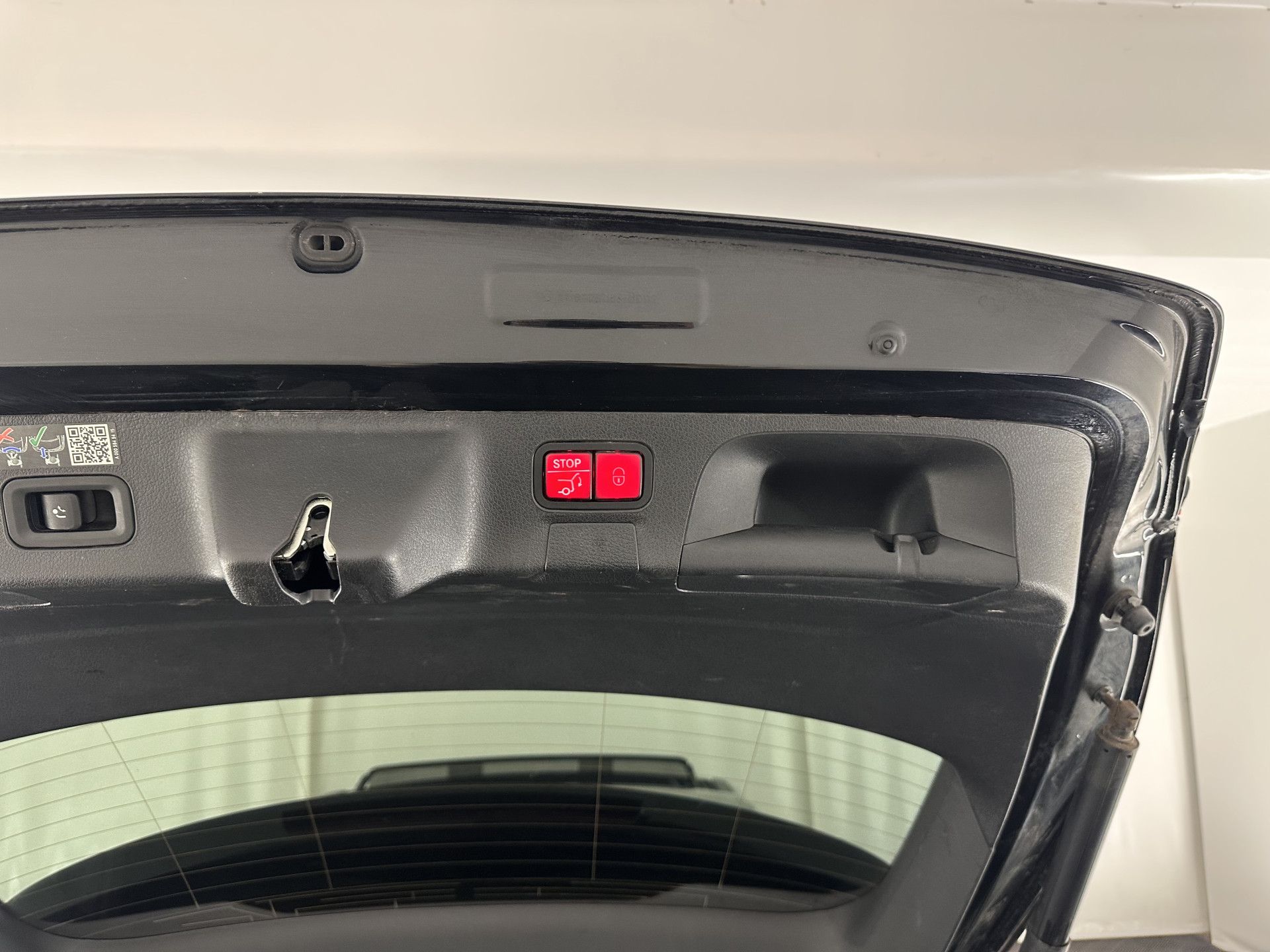 Mercedes-Benz CLA-klasse Shooting Brake 250 e AMG Line ( Plug-in ) (INCL.BTW) *PANO | LEATHER-MICROFIBRE | MULTIBEAM-LED | AMBIENT-LIGT | BLIND-SPOT | HEATED-SPORTSEATS | WIDE-SCREEN-DIGICOCKPIT | DAB+ | NAVI-FULLMAP | CAMERA | PRIVACY-GLASS | TOWBAR | 19