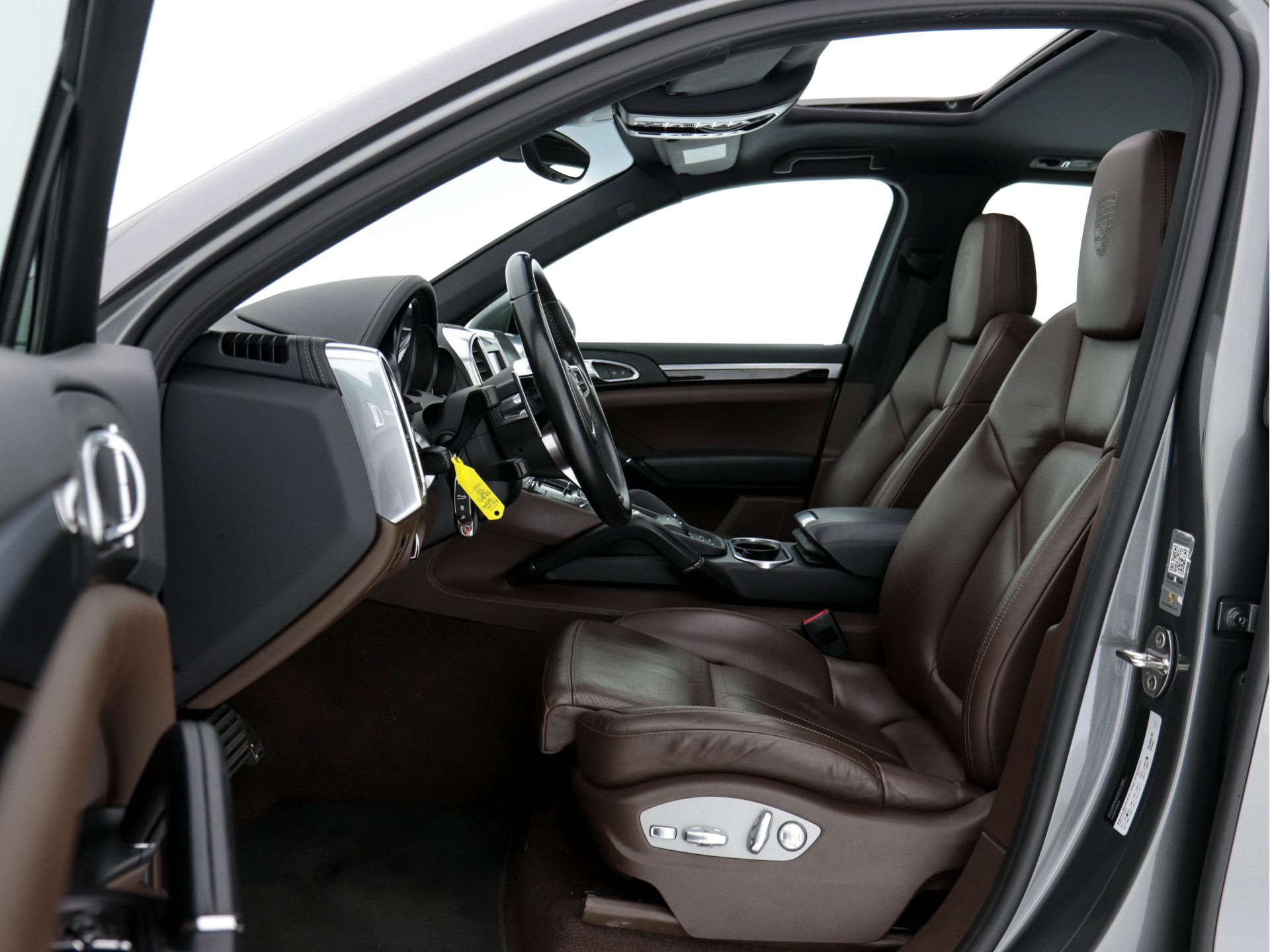 Porsche Cayenne 3.0 S E-Hybrid Plug-In (model-2016) Aut. *PANO | LEATHER | NAVI-FULLMAP | BOSE-SURROUND | AIR-SUSPENSION | ECC | FULL-LED | PDC | CRUISE | MEMORY-PACK | SHIFTPADDLES | HEATED-SPORTSEATS | 21"ALU*