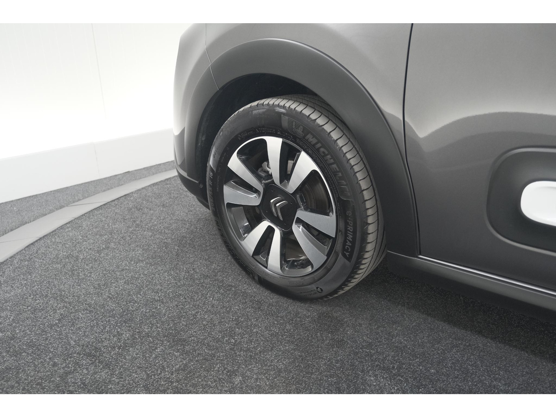 Citroen C3 PureTech 110 EAT6 Max | Apple Carplay | Parkeersensoren | Climate Control | 16 Inch Lichtmetalen Velgen