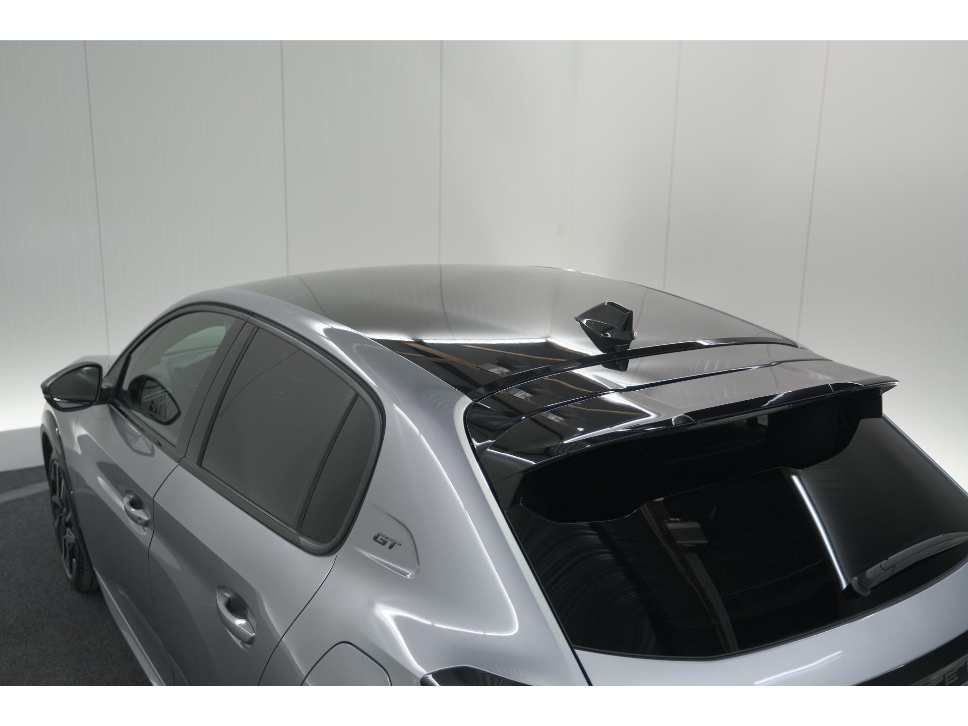 Peugeot 208 Hybrid 136 e-DCS6 GT | Camera | Apple Carplay & Android Auto | Parkeersensoren