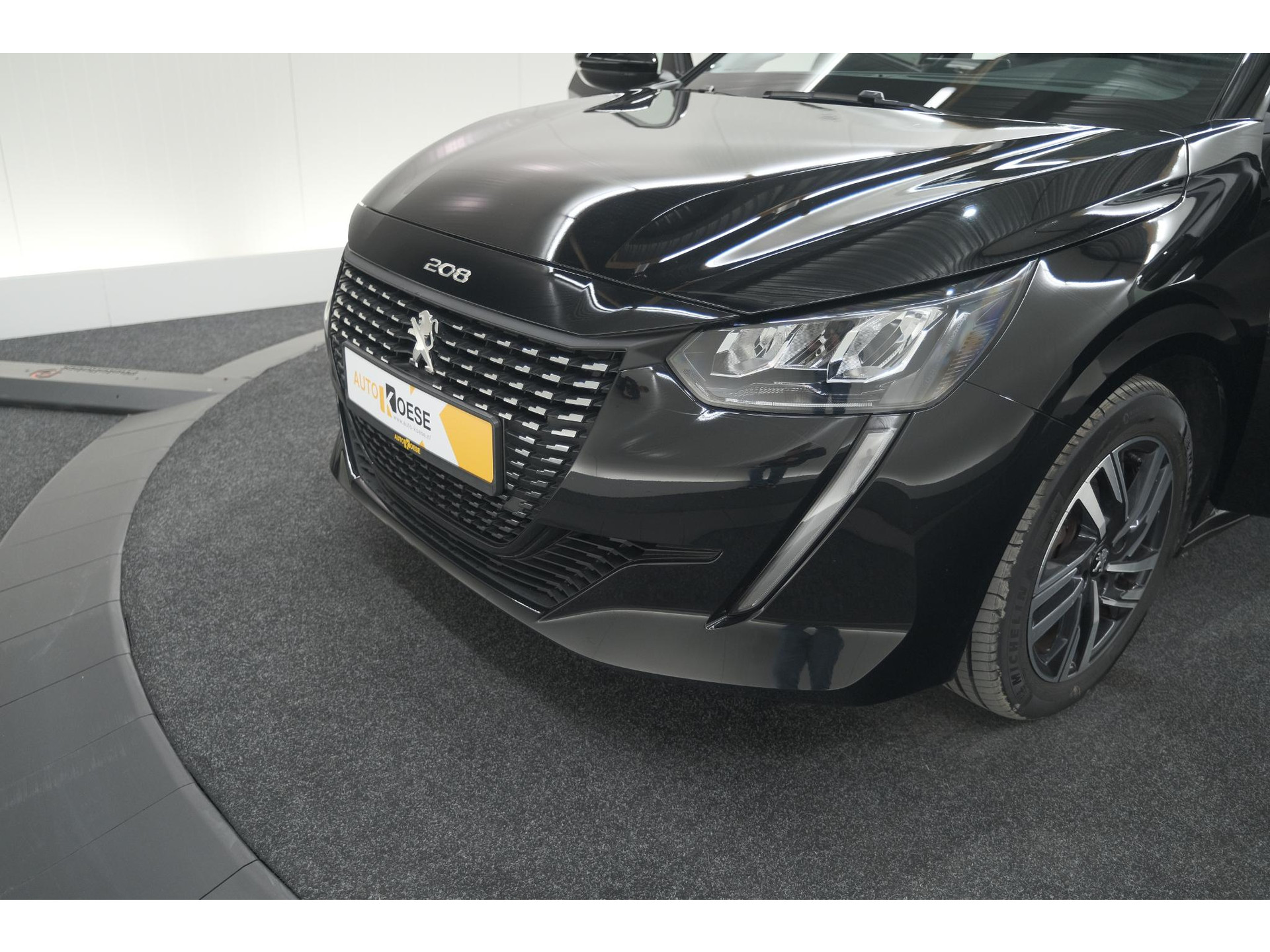 Peugeot 208 PureTech 100 Allure Pack | Camera | Apple Carplay | Stoelverwarming | Parkeersensoren