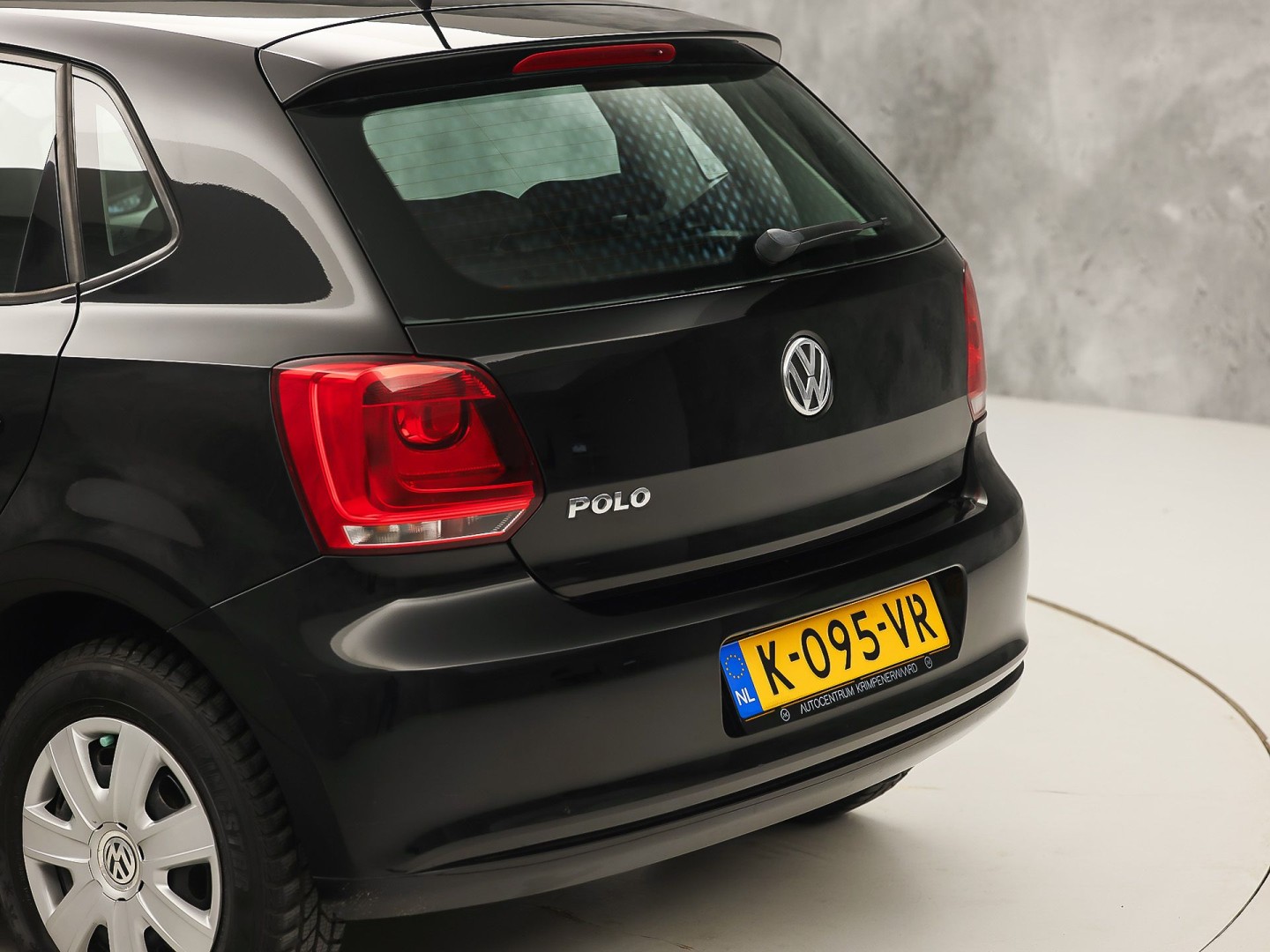 Volkswagen Polo 1.2 Feel (5 DEURS, AIRCO, ELEK RAMEN, SPORTSTOELEN, NIEUWE APK, NIEUWSTAAT)
