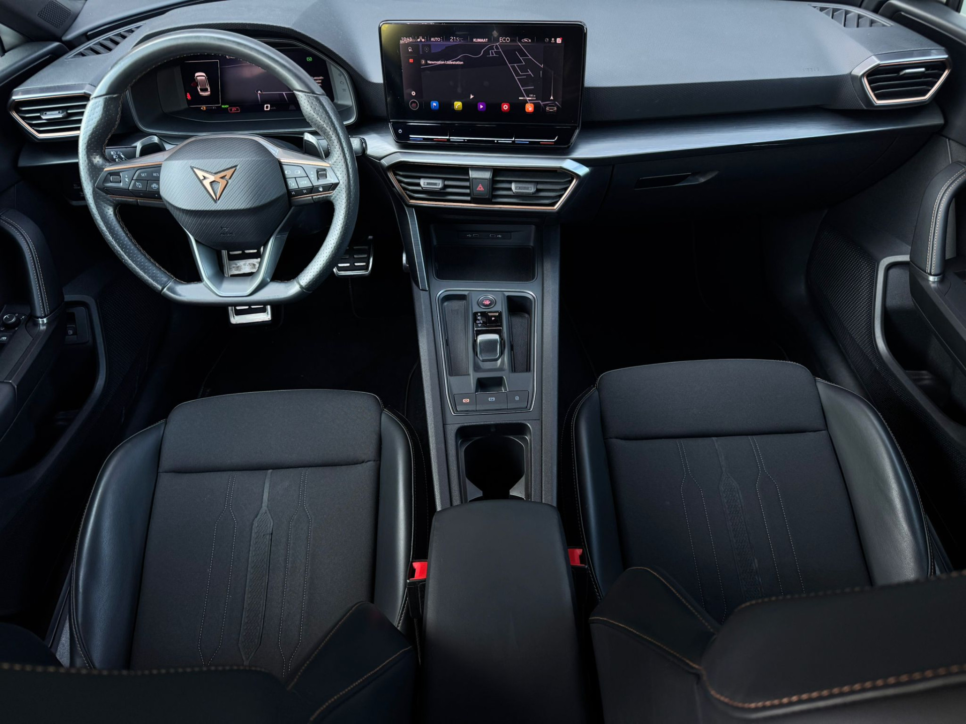 CUPRA Leon Sportstourer 1.4 e-Hybrid 245PK VZ Adrenaline Pano Keyless Schaalstoelen