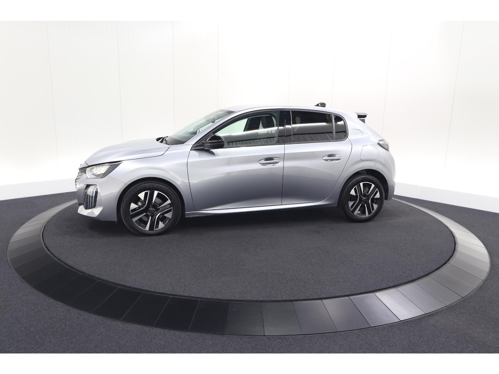 Peugeot 208 1.2 Hybrid 110 e-DSC6 Allure | IJSKOUDE Climate Control | Apple Carplay | Parkeersensoren