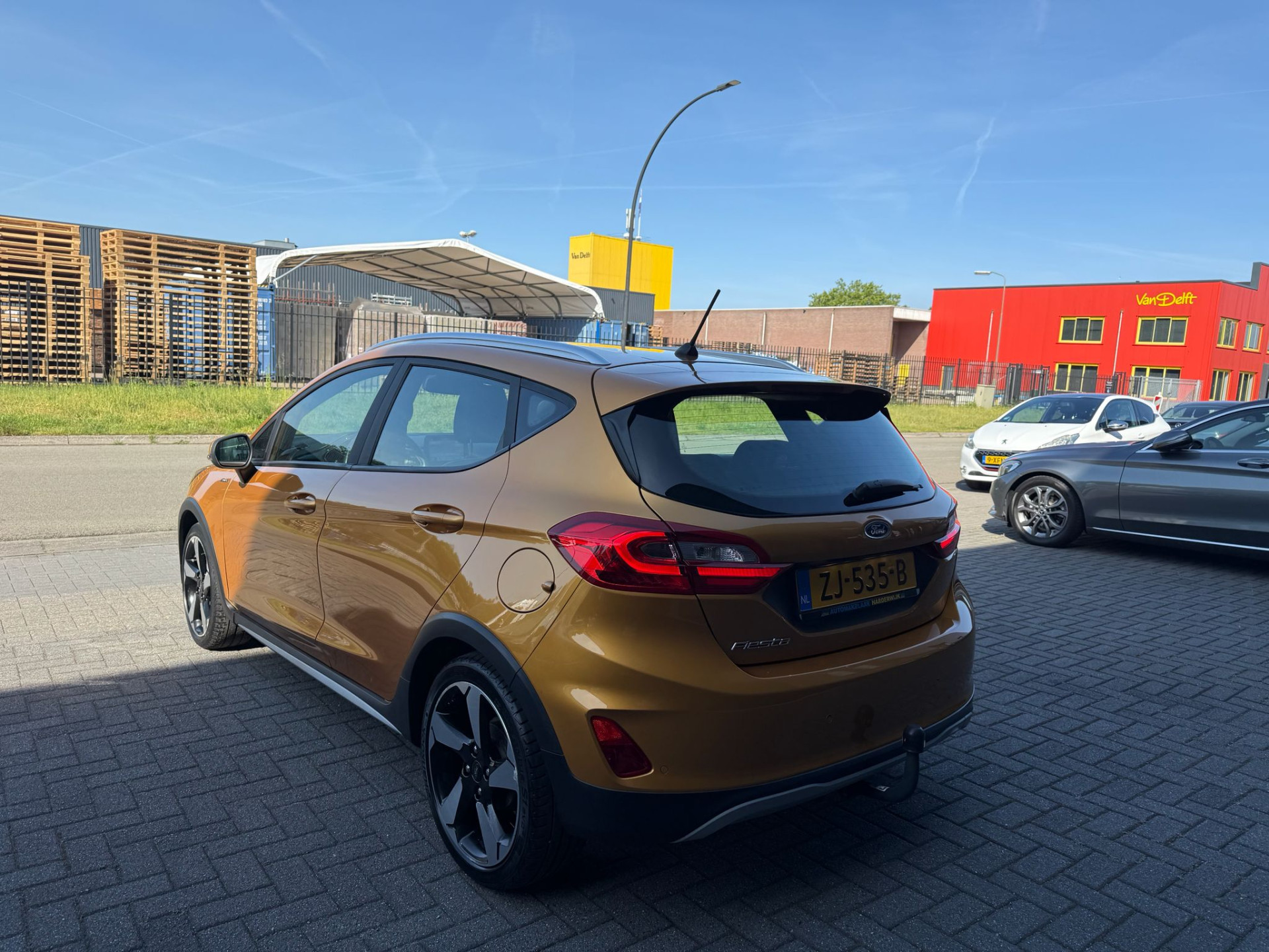 Ford Fiesta 1.0 EcoBoost Active First Edition | 2E EIGENAAR | 3/6/12MND GARANTIE | AIRCO | CRUISE | DAB | CARPLAY | TREKHAAK | NAVI |