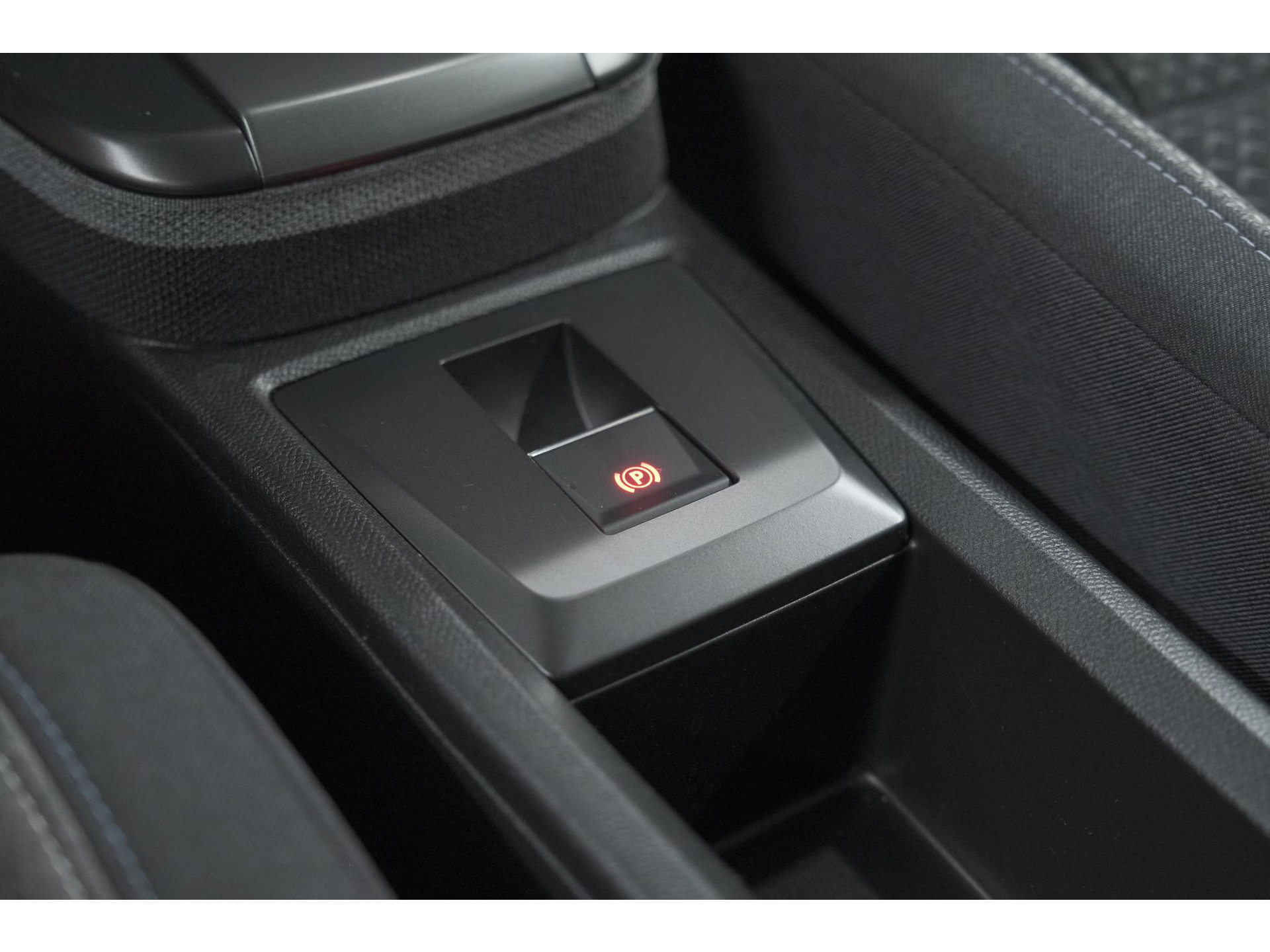 Opel Frontera 1.2 Turbo Hybrid 110 GS | Kanyon Orange | Camera | Dodehoekdetectie | Apple Carplay