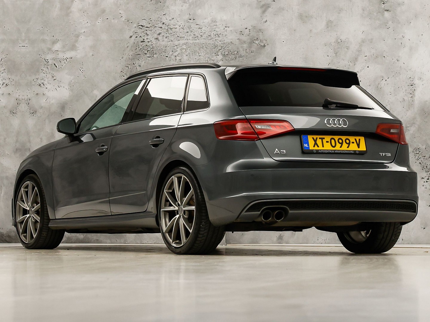 Audi A3 Sportback 1.4 TFSI S-Line Sport Automaat (NAVIGATIE, CLIMATE, LEDER/ALCANTARA, KEYLESS, SPORTSTOELEN, STOELVERWARMING, GETINT GLAS, CRUISE, NIEUWSTAAT)