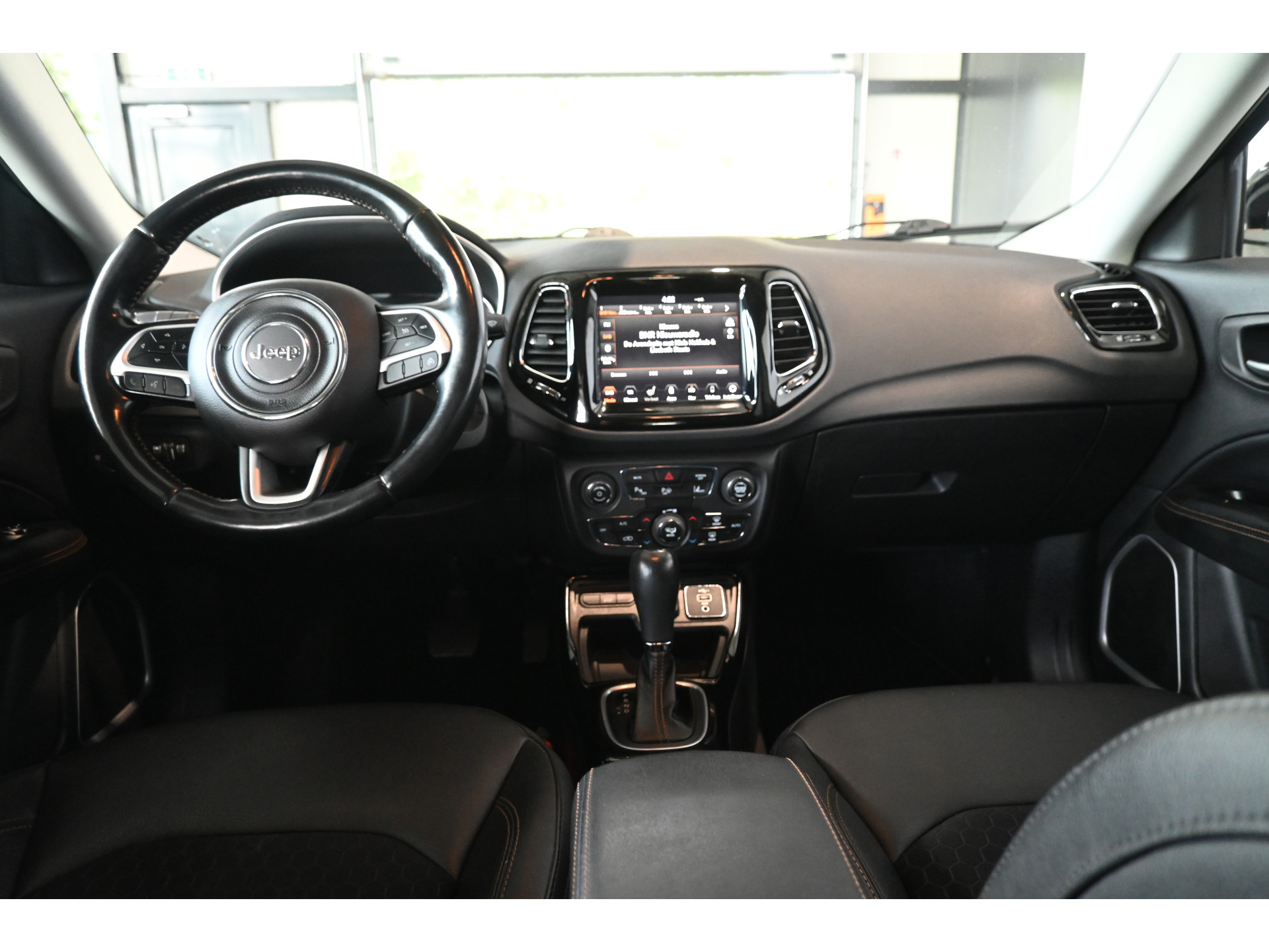 Jeep Compass 1.3T Limited Automaat Nap! Navigatie Cruise PDC Clima Xenon Stoel / Stuurverwarming 1e Eigenaar! Inruil Mogelijk!